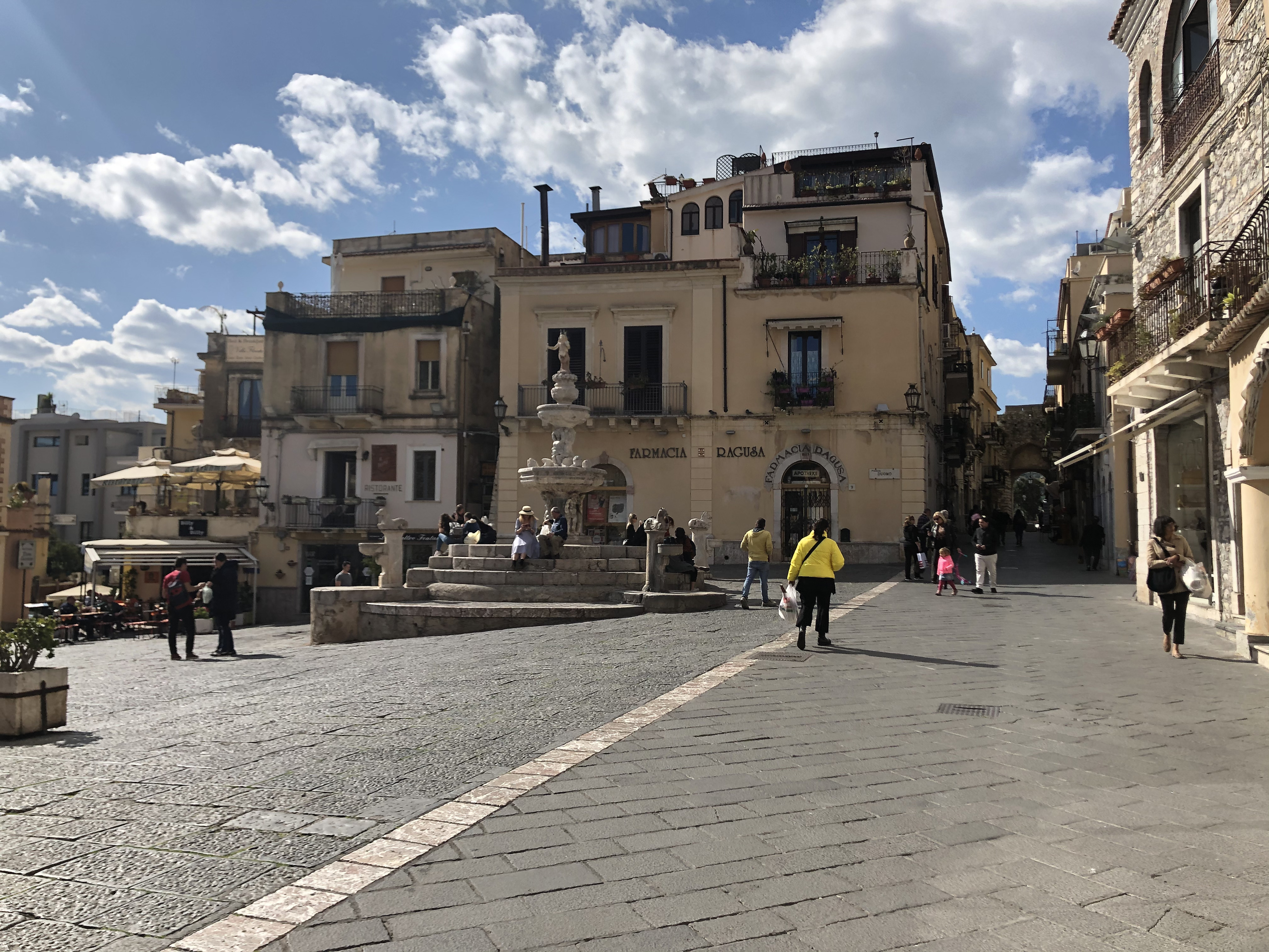 Picture Italy Sicily Taormina 2020-02 12 - Center Taormina