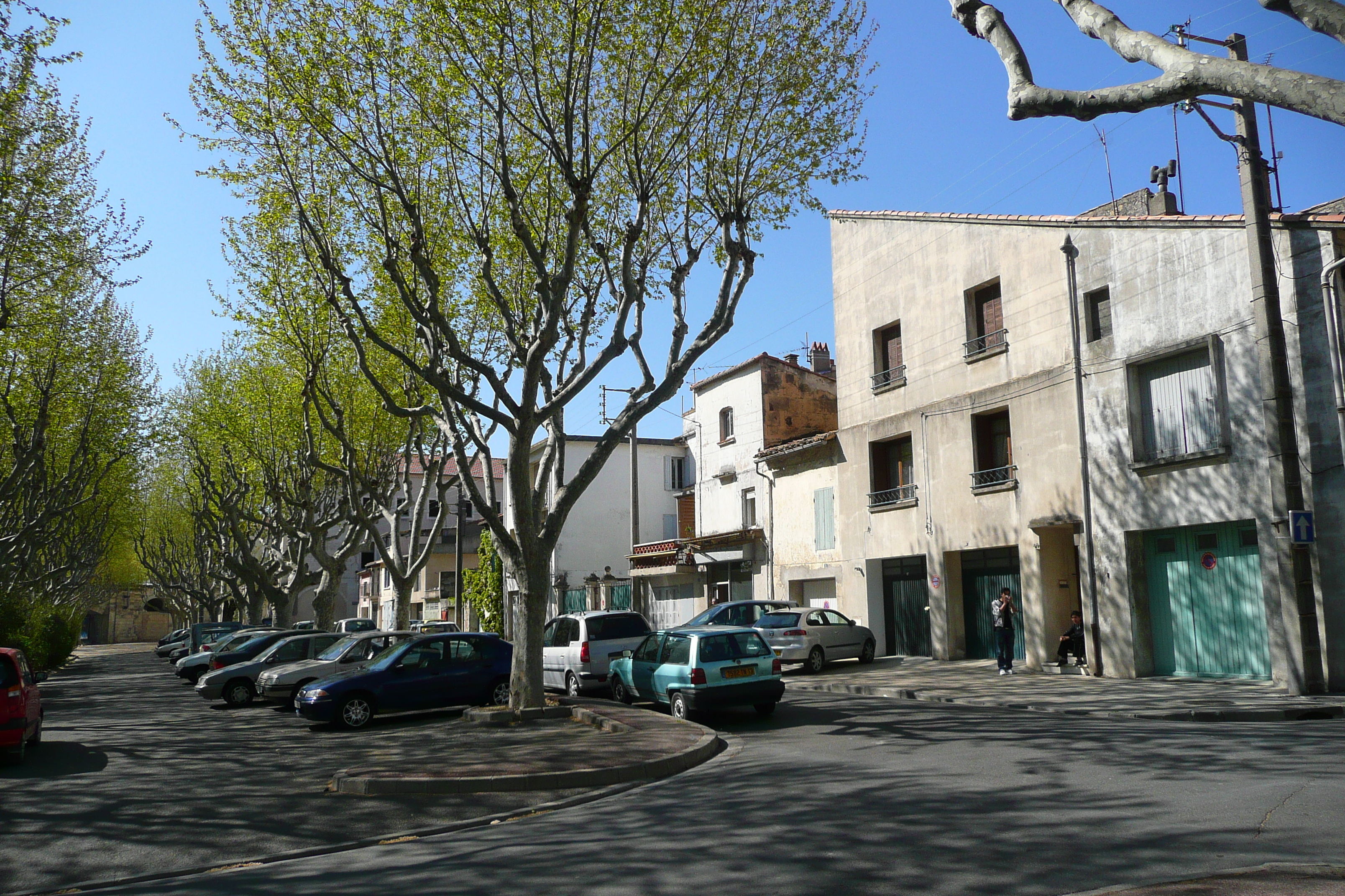 Picture France Tarascon 2008-04 60 - Center Tarascon