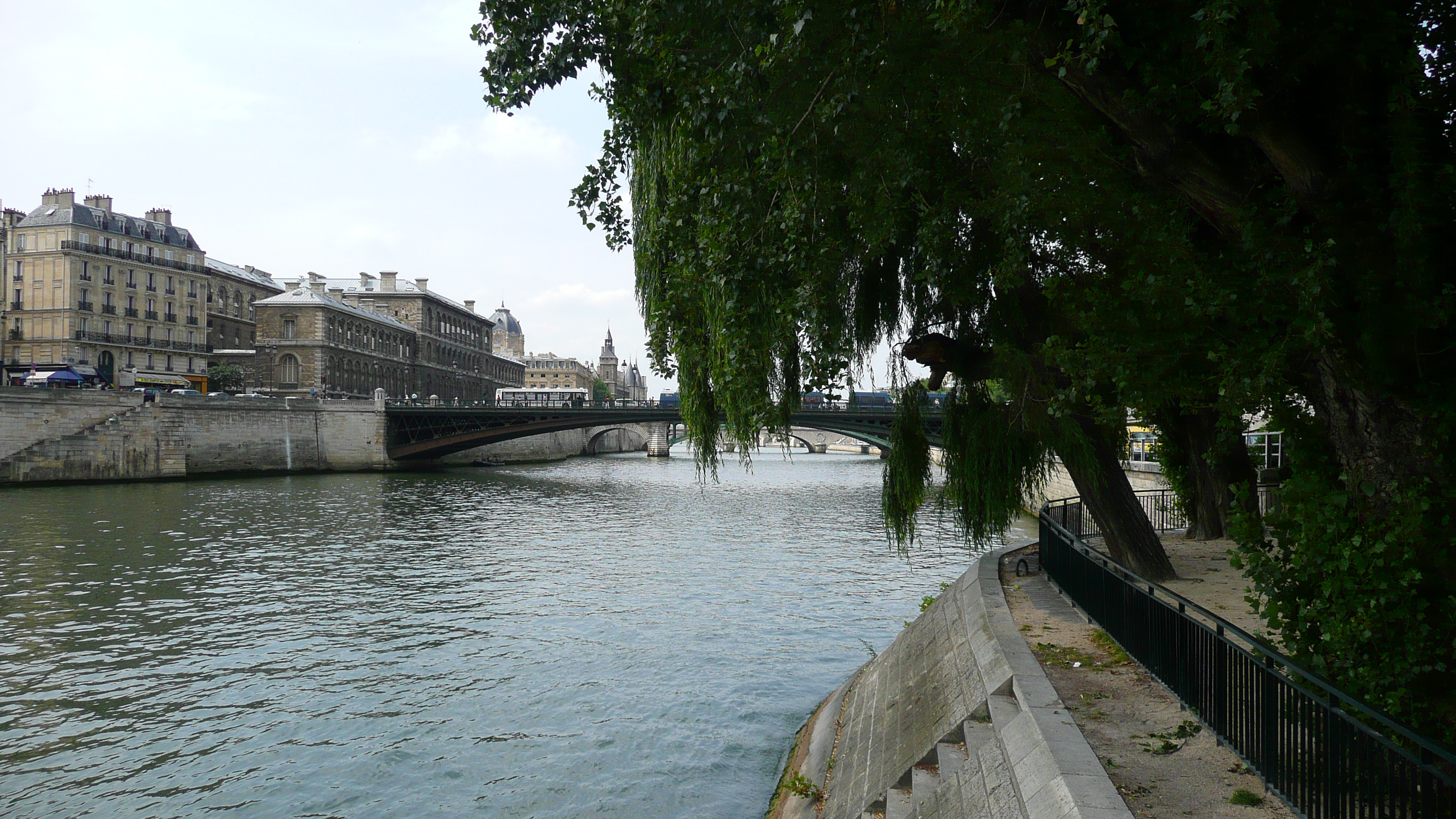 Picture France Paris Seine river 2007-06 104 - Center Seine river