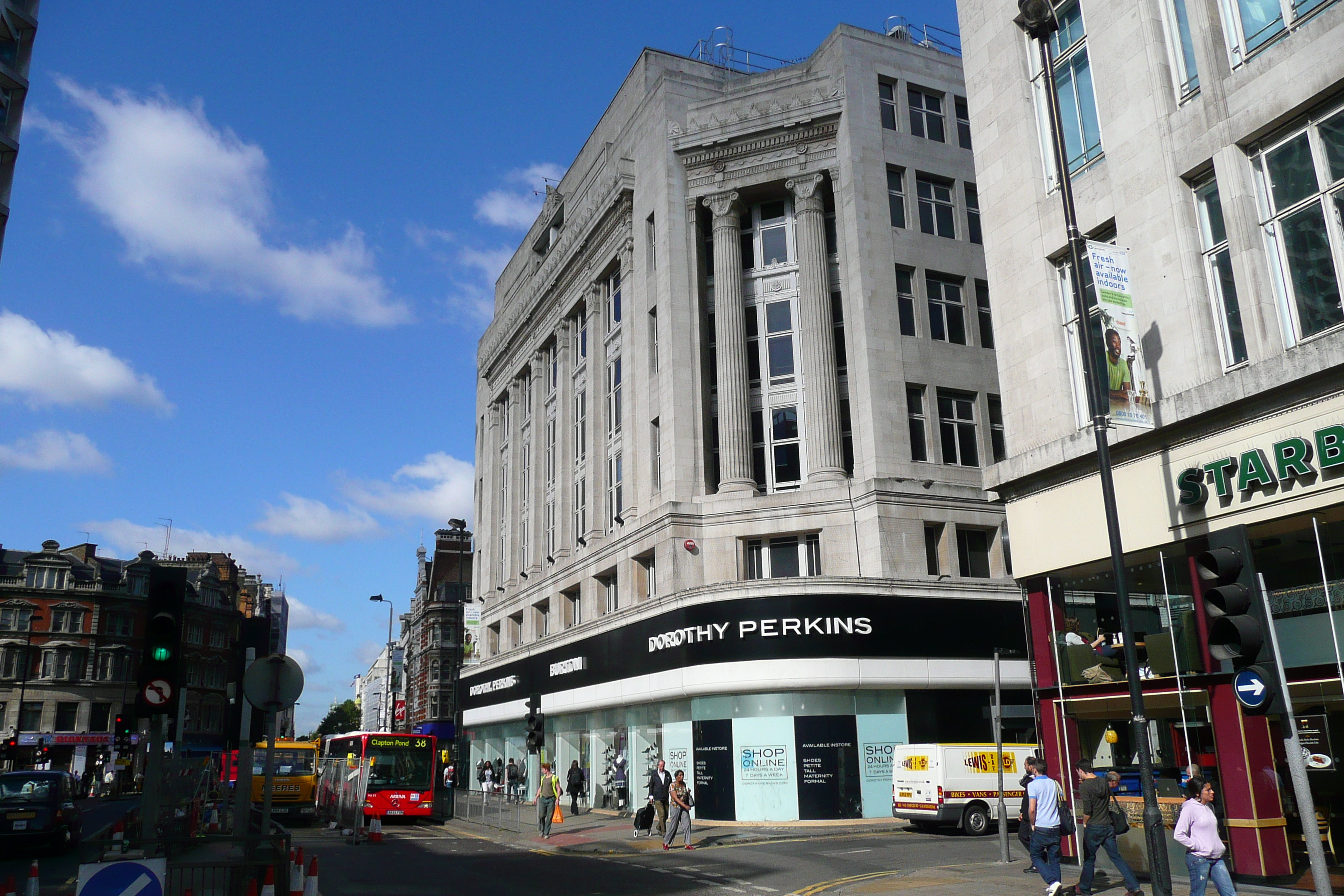 Picture United Kingdom London New Oxford Street 2007-09 12 - Tour New Oxford Street