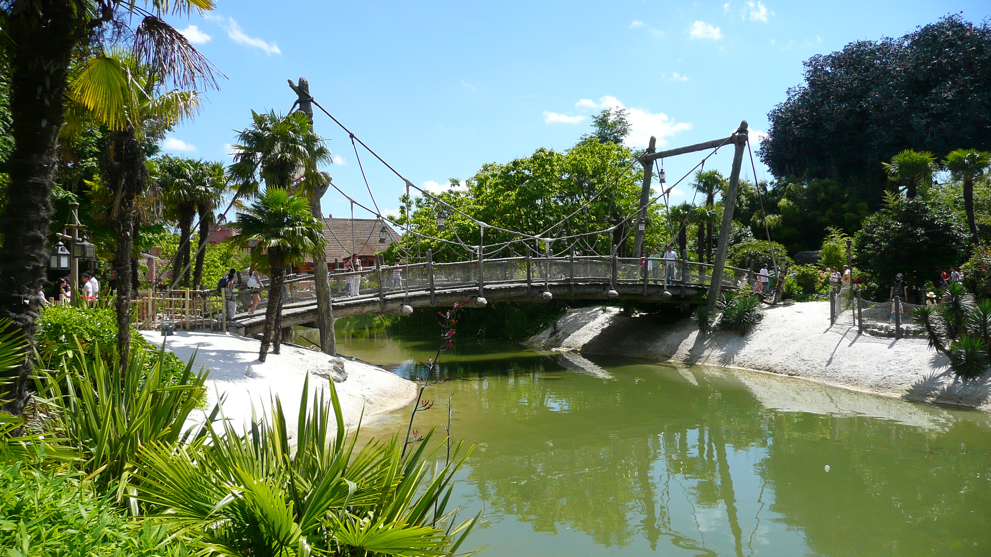 Picture France Disneyland Paris Adventure Isle 2007-07 29 - Tour Adventure Isle