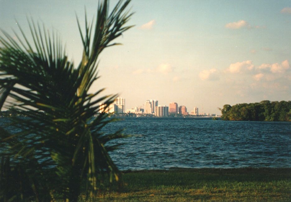 Picture United States Miami Beach 1991-11 25 - Center Miami Beach