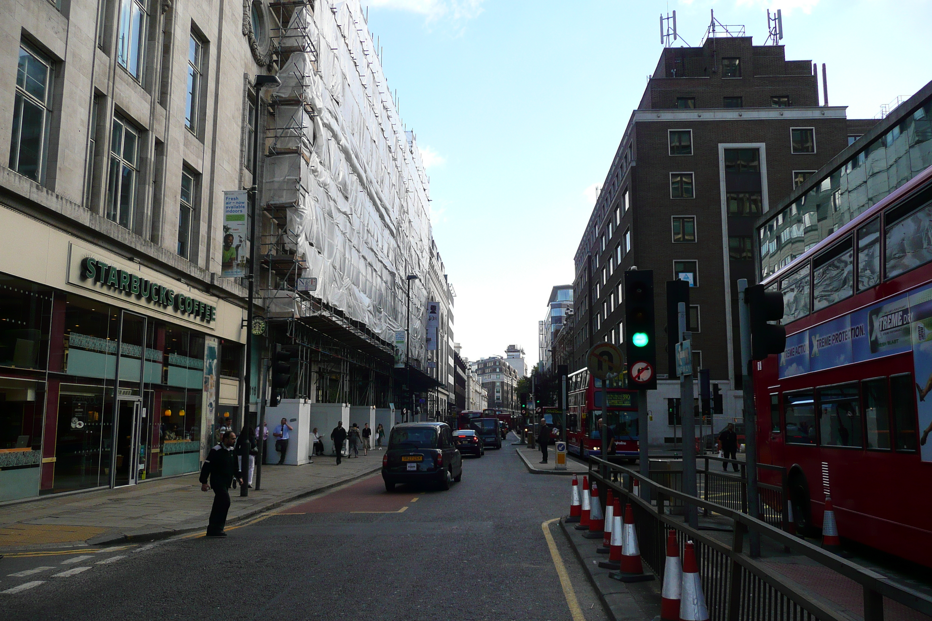 Picture United Kingdom London New Oxford Street 2007-09 17 - Center New Oxford Street