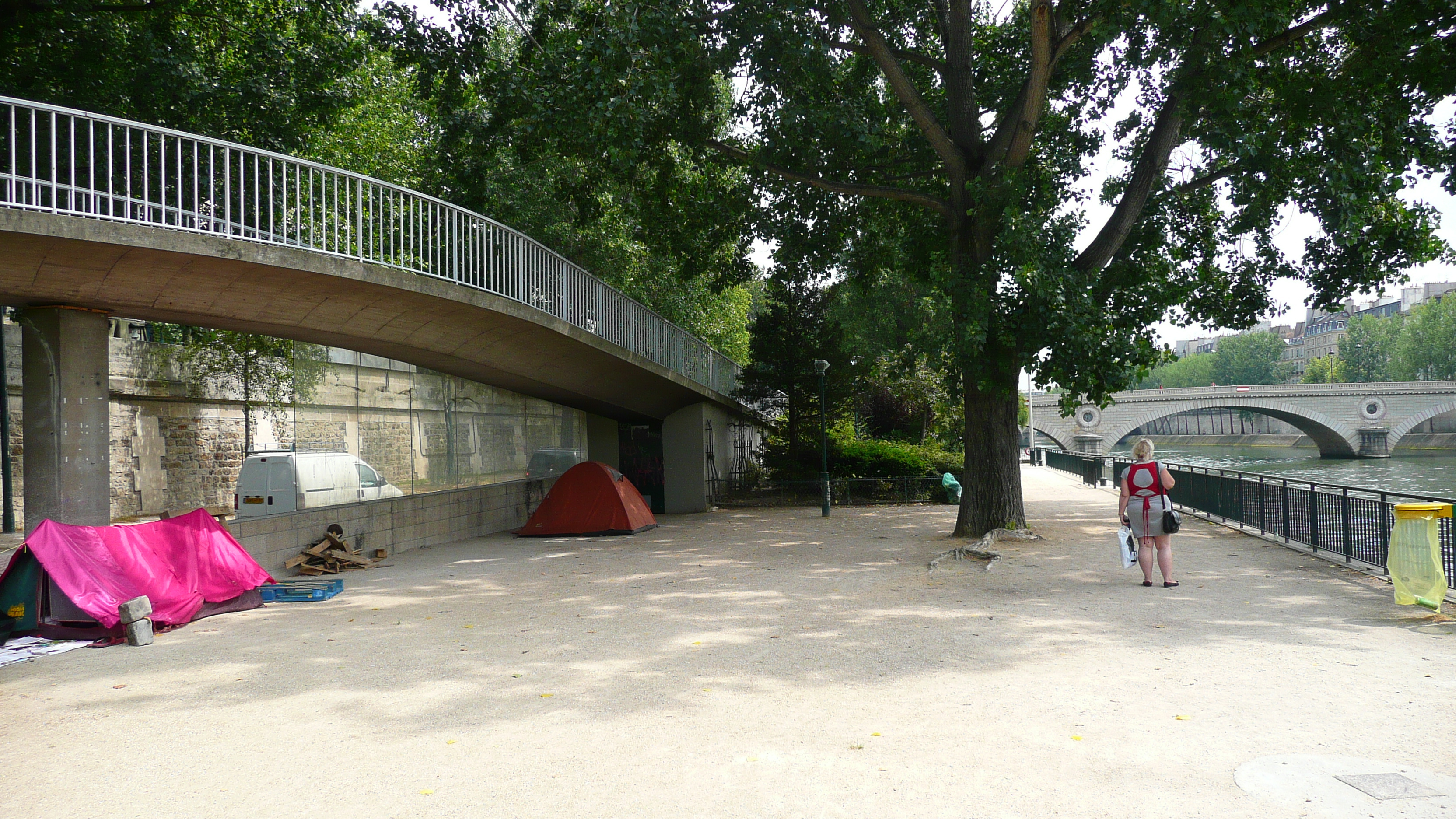 Picture France Paris Batobus Trip 2007-06 50 - Recreation Batobus Trip