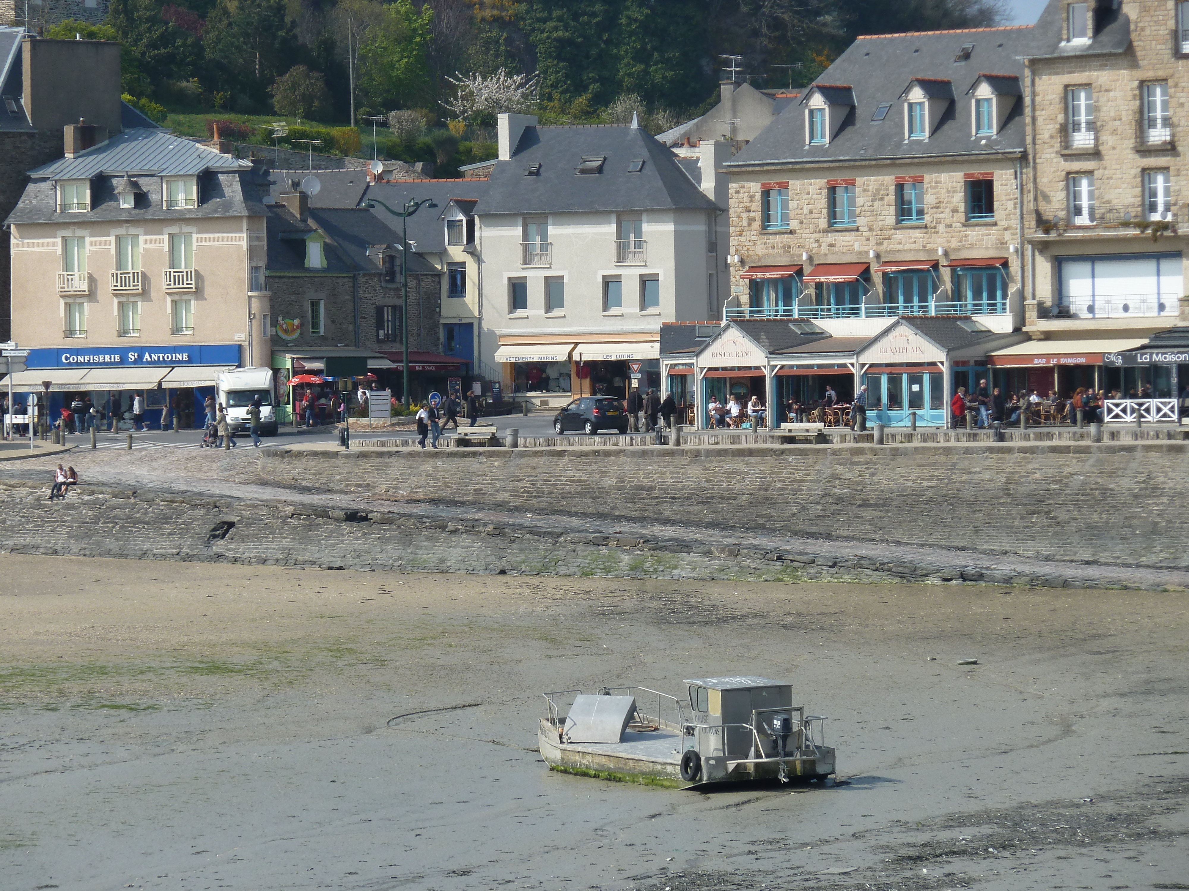 Picture France Cancale 2010-04 125 - History Cancale