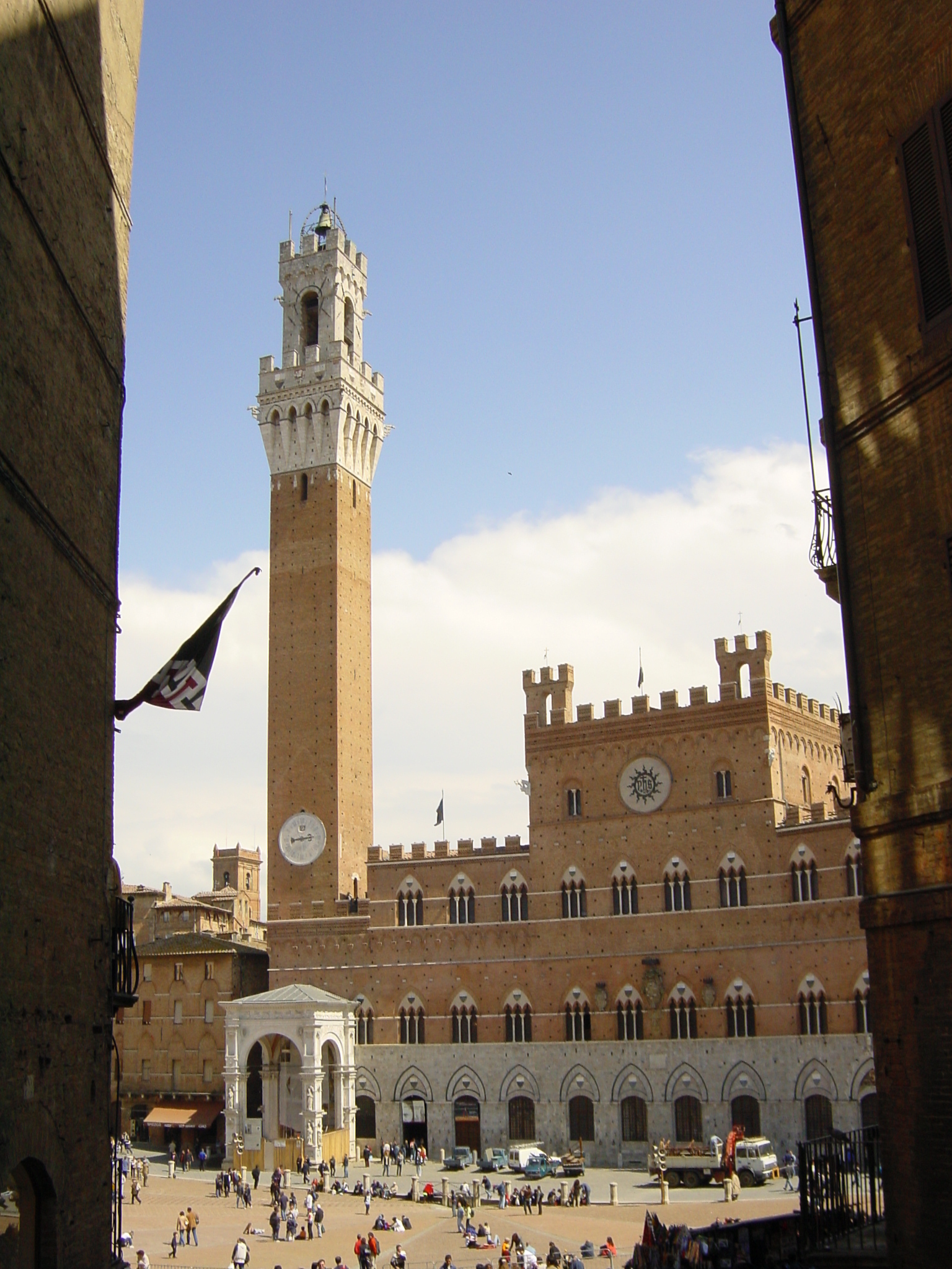 Picture Italy Siena 2002-04 42 - History Siena