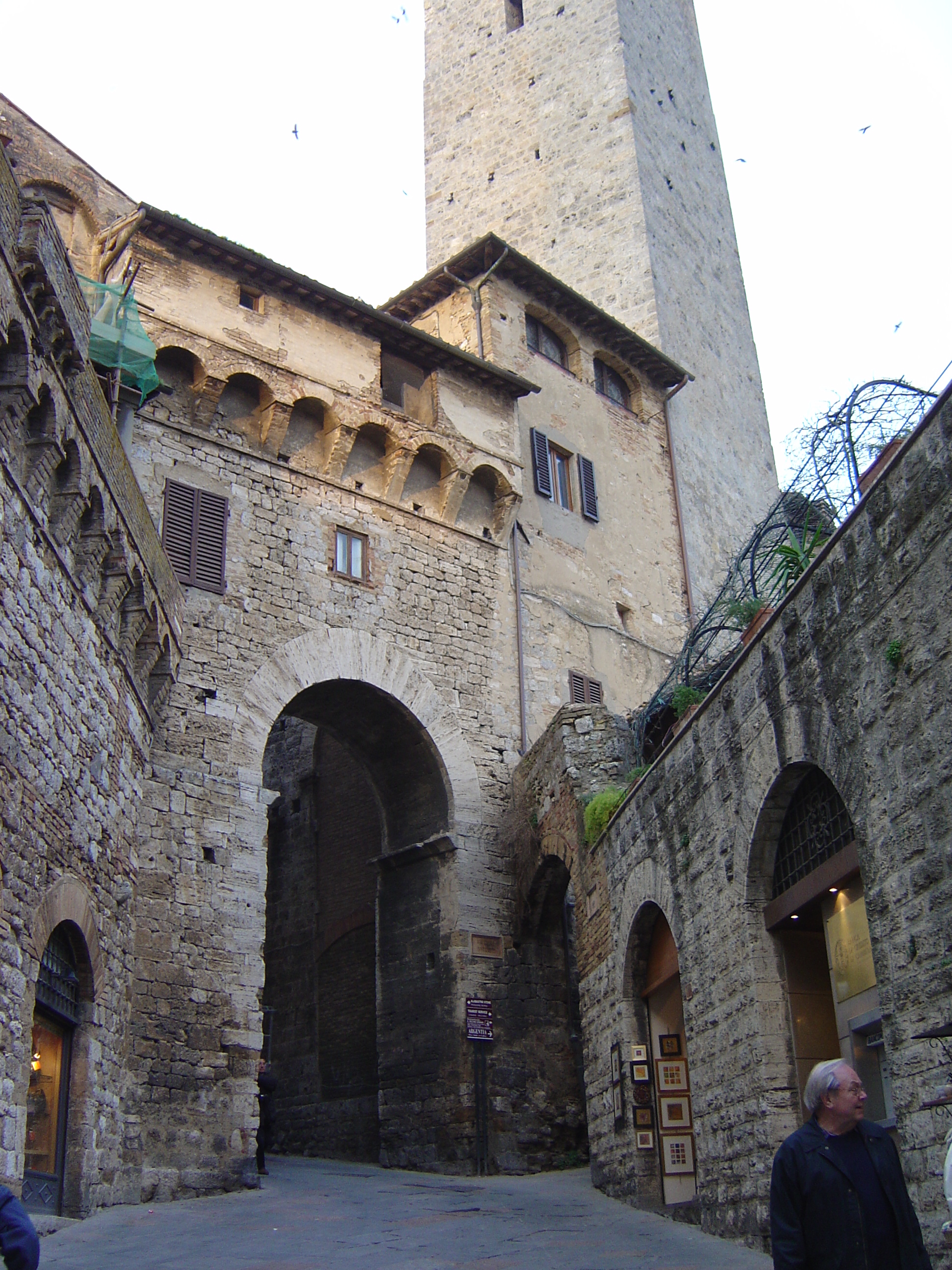 Picture Italy San Gimignano 2004-03 39 - Discovery San Gimignano