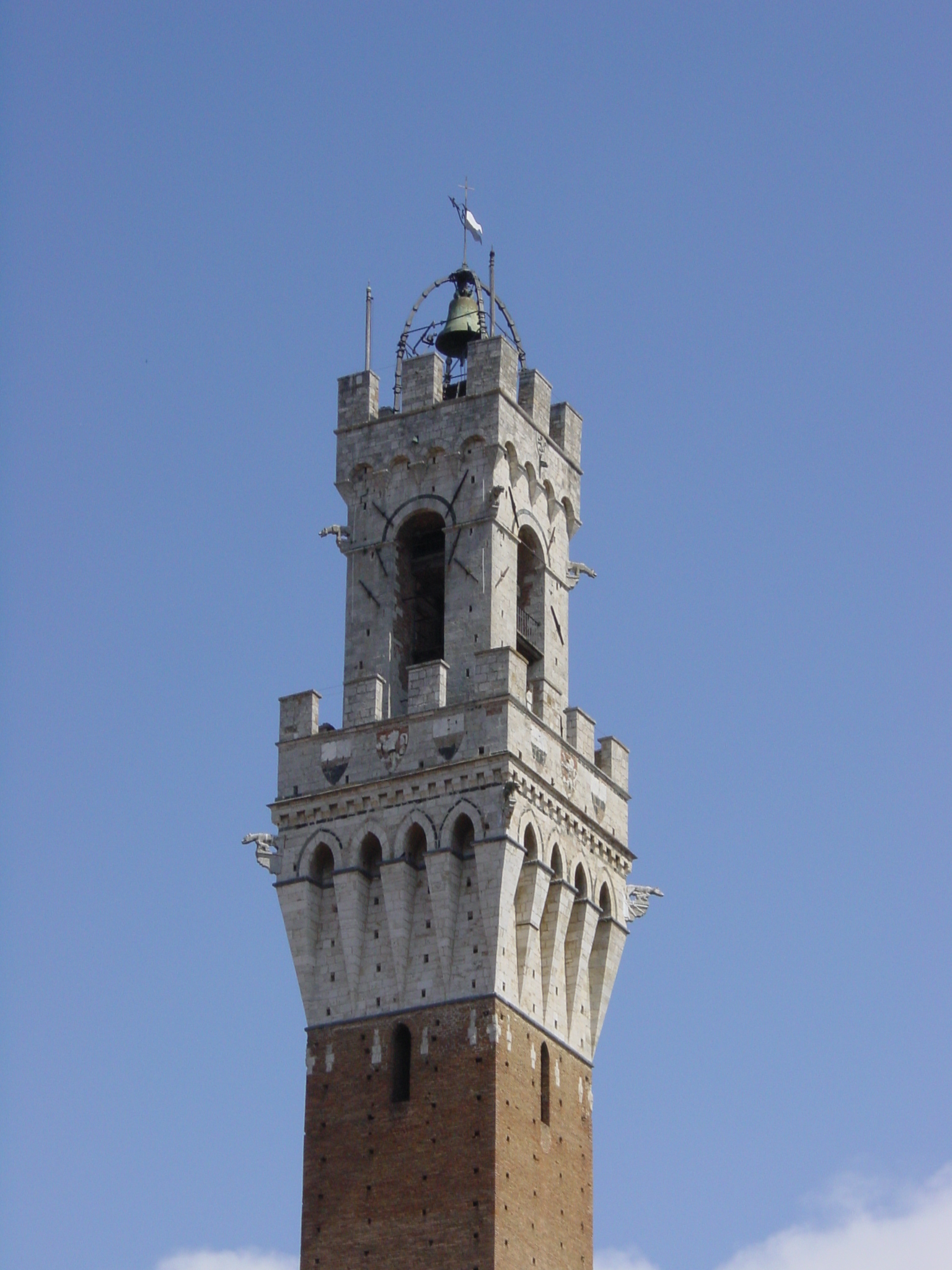 Picture Italy Siena 2002-04 37 - History Siena