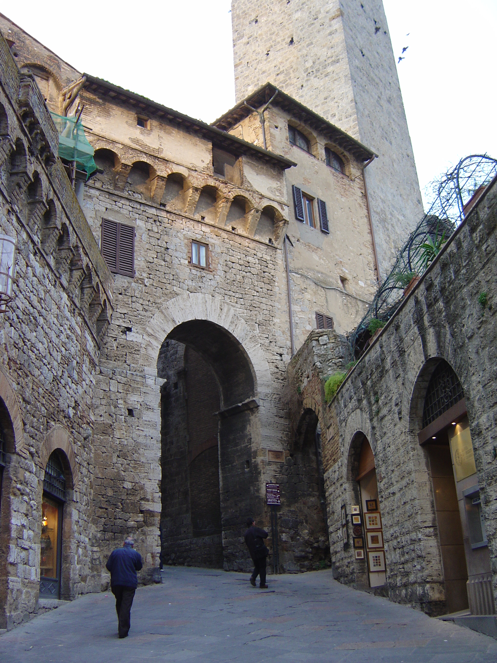 Picture Italy San Gimignano 2004-03 36 - Journey San Gimignano