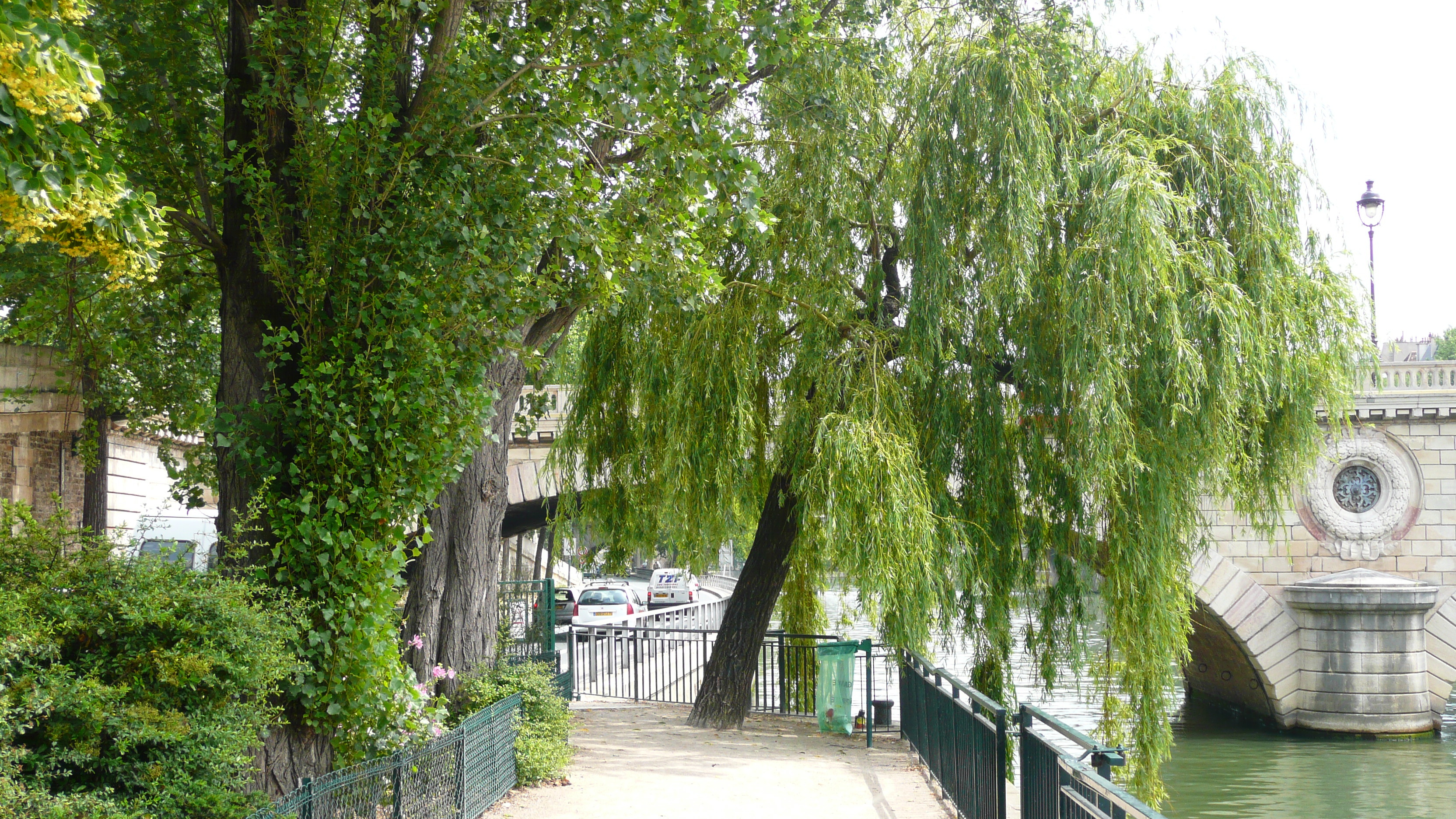 Picture France Paris Batobus Trip 2007-06 32 - Around Batobus Trip