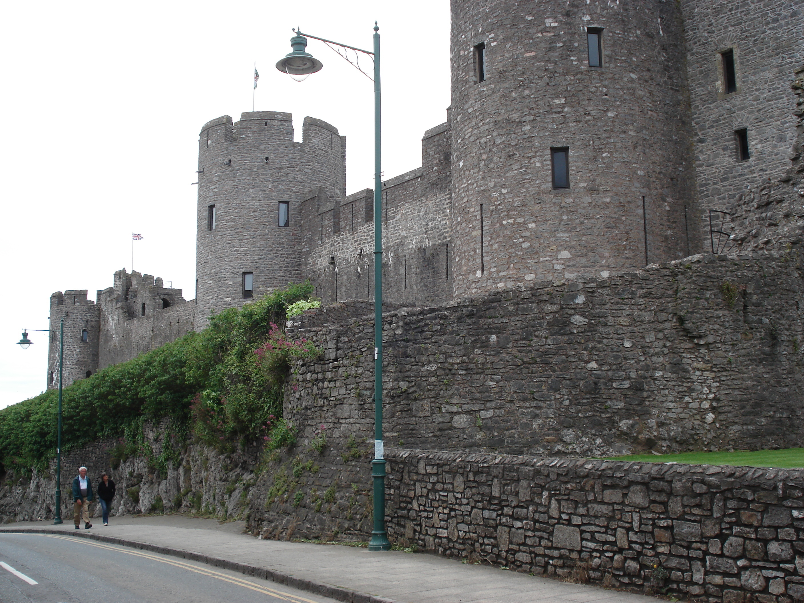 Picture United Kingdom Pembrokeshire Pembroke Castle 2006-05 7 - Recreation Castle