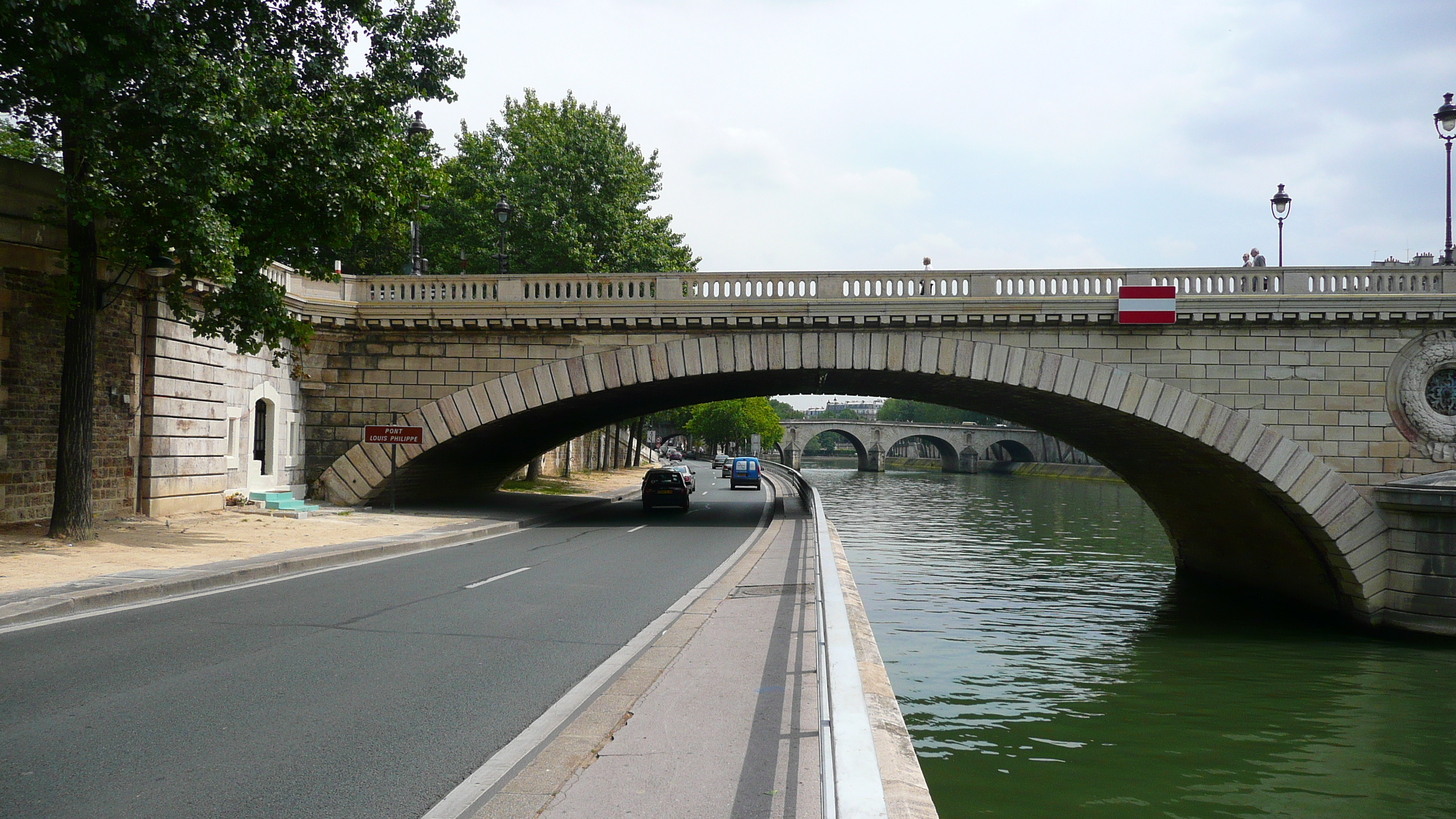 Picture France Paris Batobus Trip 2007-06 36 - Recreation Batobus Trip