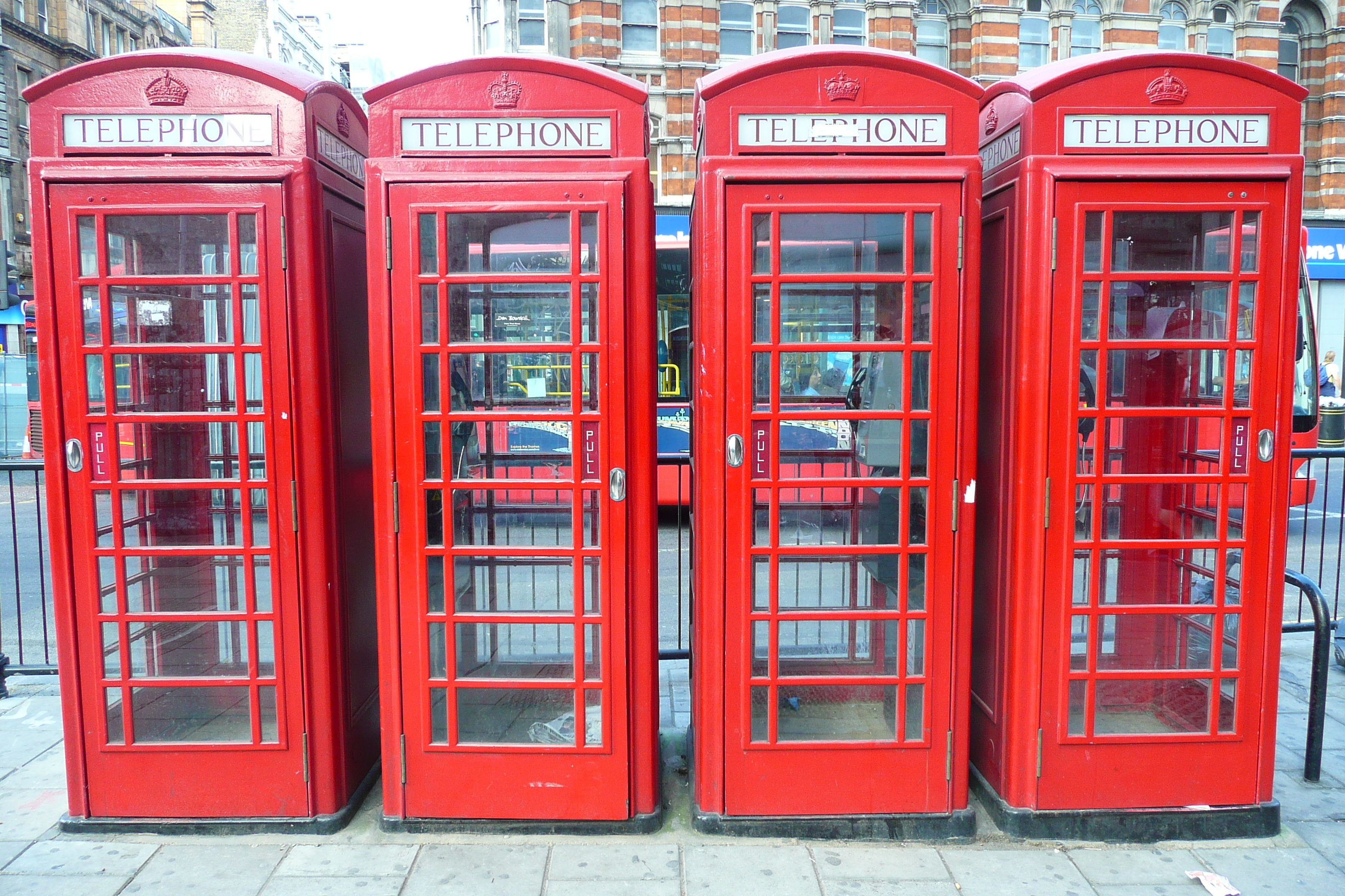 Picture United Kingdom London New Oxford Street 2007-09 20 - History New Oxford Street