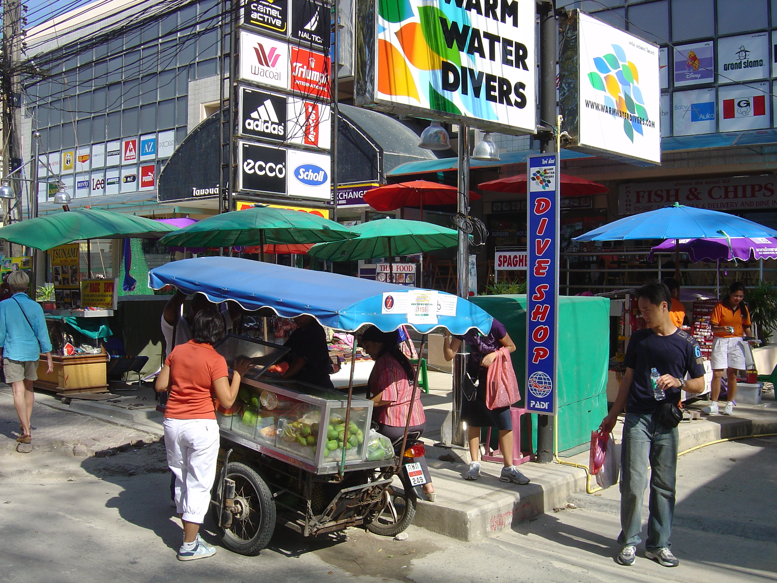 Picture Thailand Phuket Patong Beach Road 2005-12 21 - Center Beach Road