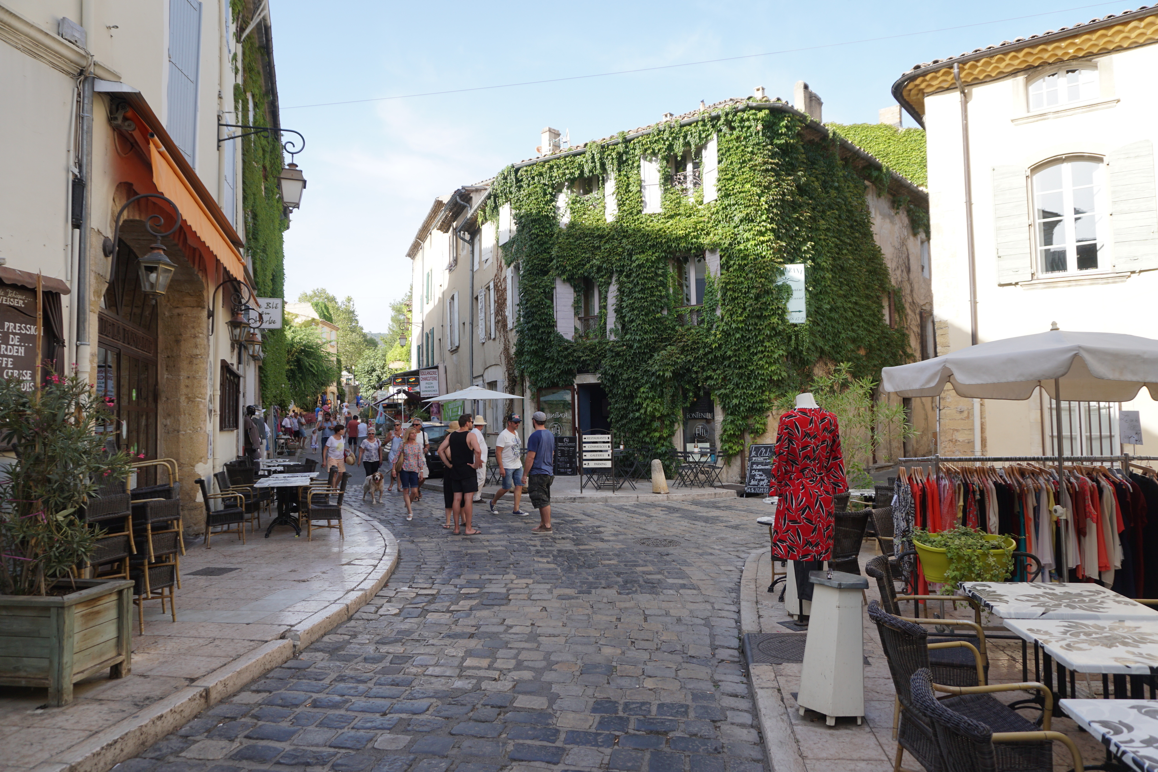 Picture France Lourmarin 2017-08 16 - Tours Lourmarin