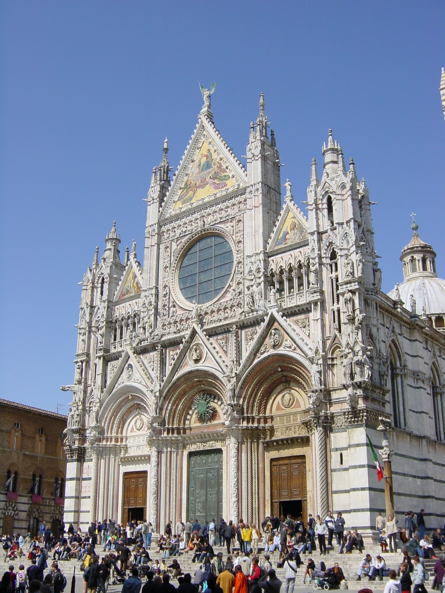 Picture Italy Siena 2002-04 26 - Tours Siena