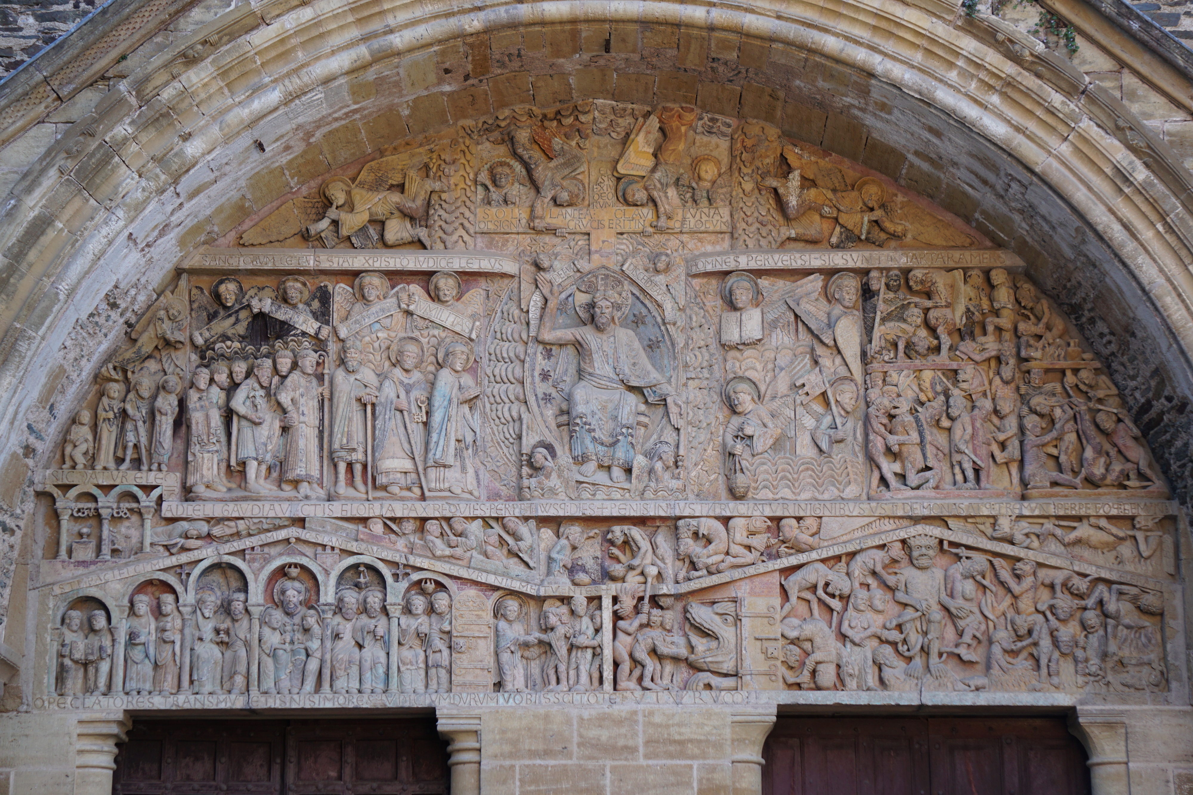 Picture France Conques Abbatiale Sainte-Foy de Conques 2018-04 91 - Journey Abbatiale Sainte-Foy de Conques