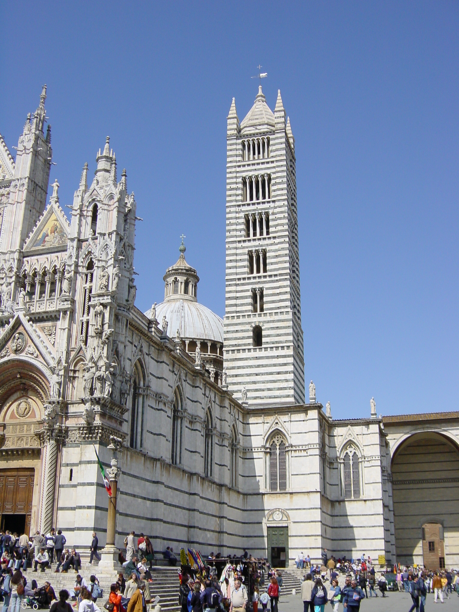 Picture Italy Siena 2002-04 29 - Tour Siena