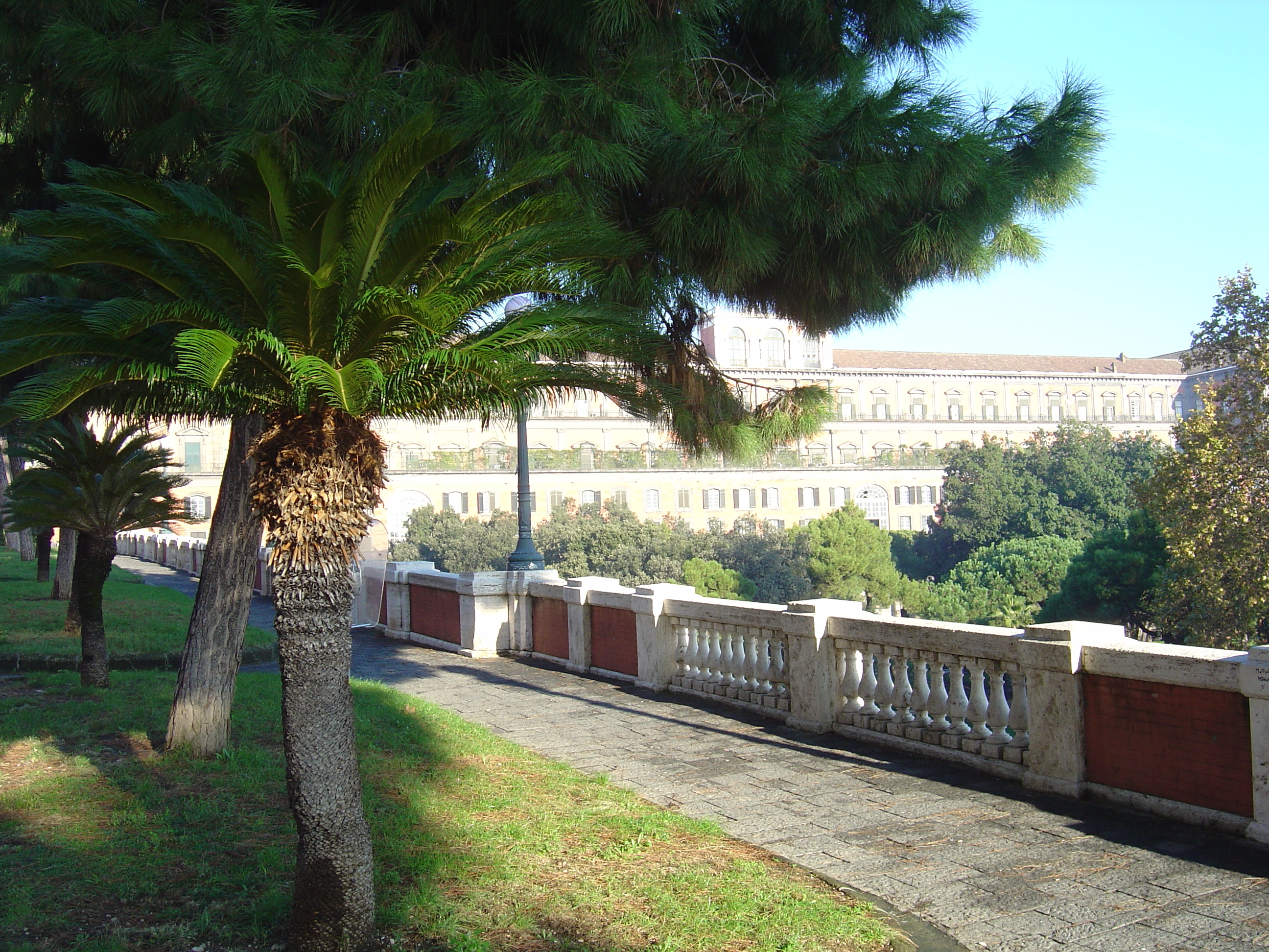 Picture Italy Napoli 2004-11 45 - History Napoli