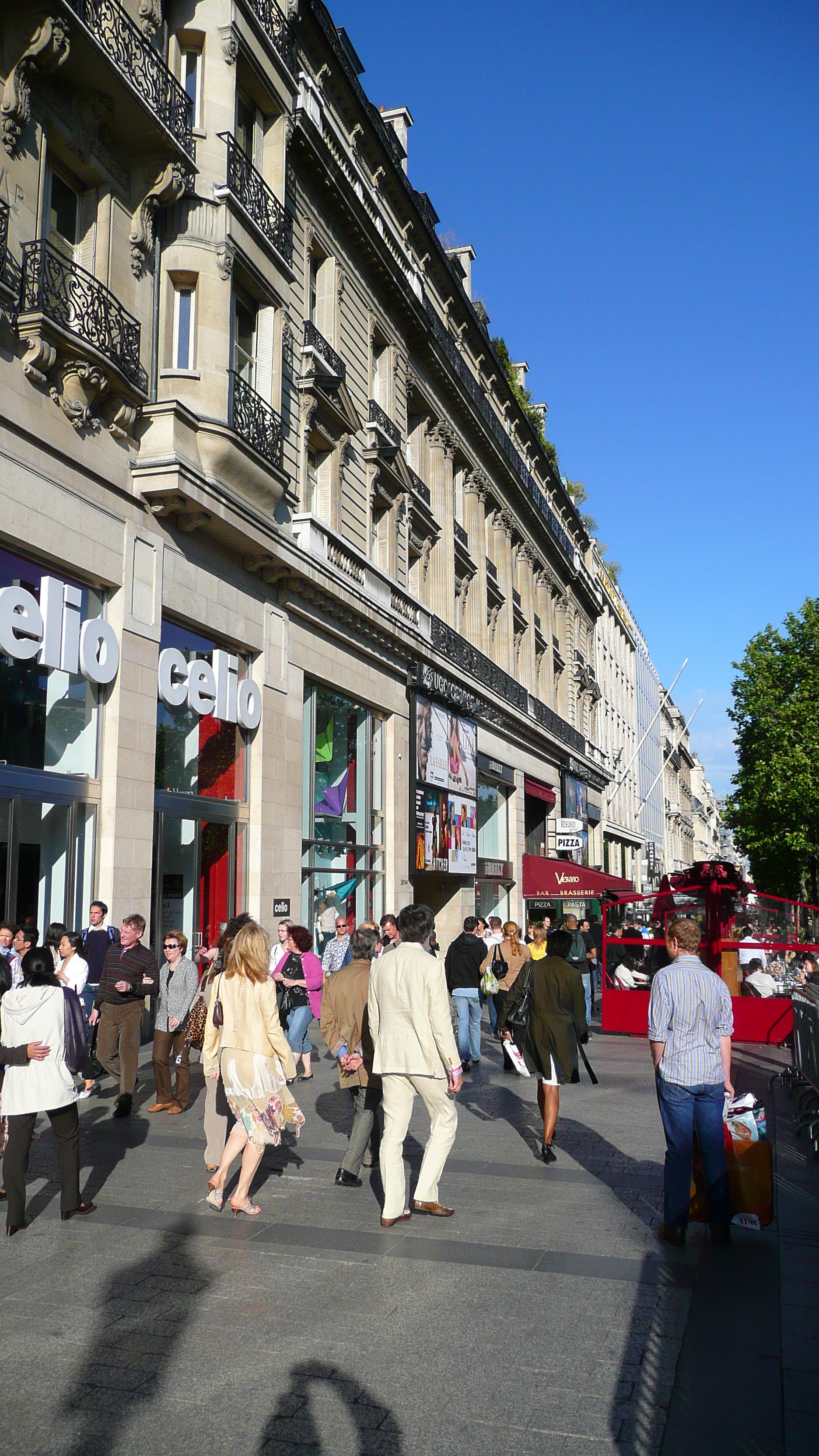 Picture France Paris Champs Elysees 2007-04 8 - Discovery Champs Elysees