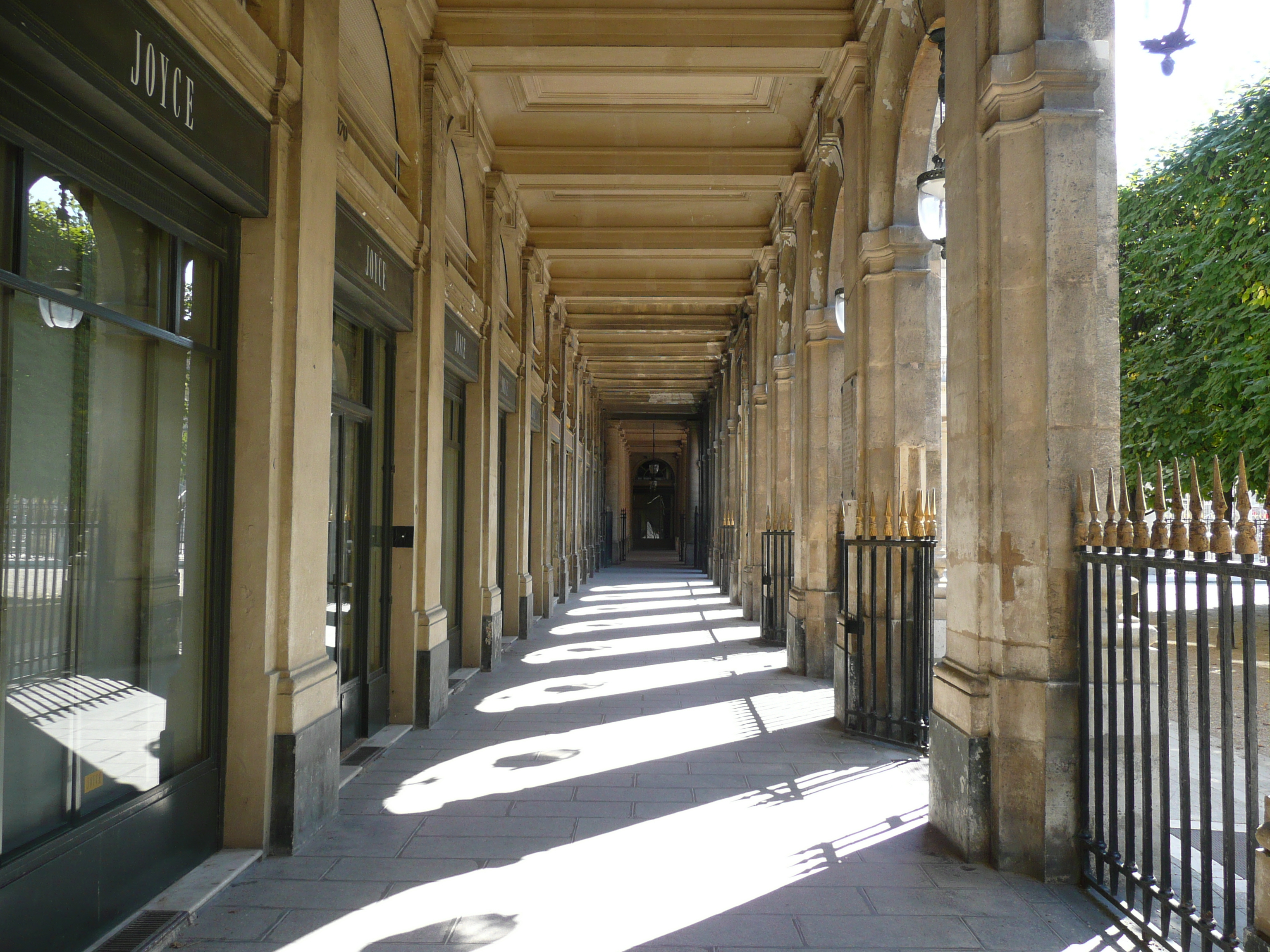 Picture France Paris Palais Royal 2007-08 136 - Tours Palais Royal