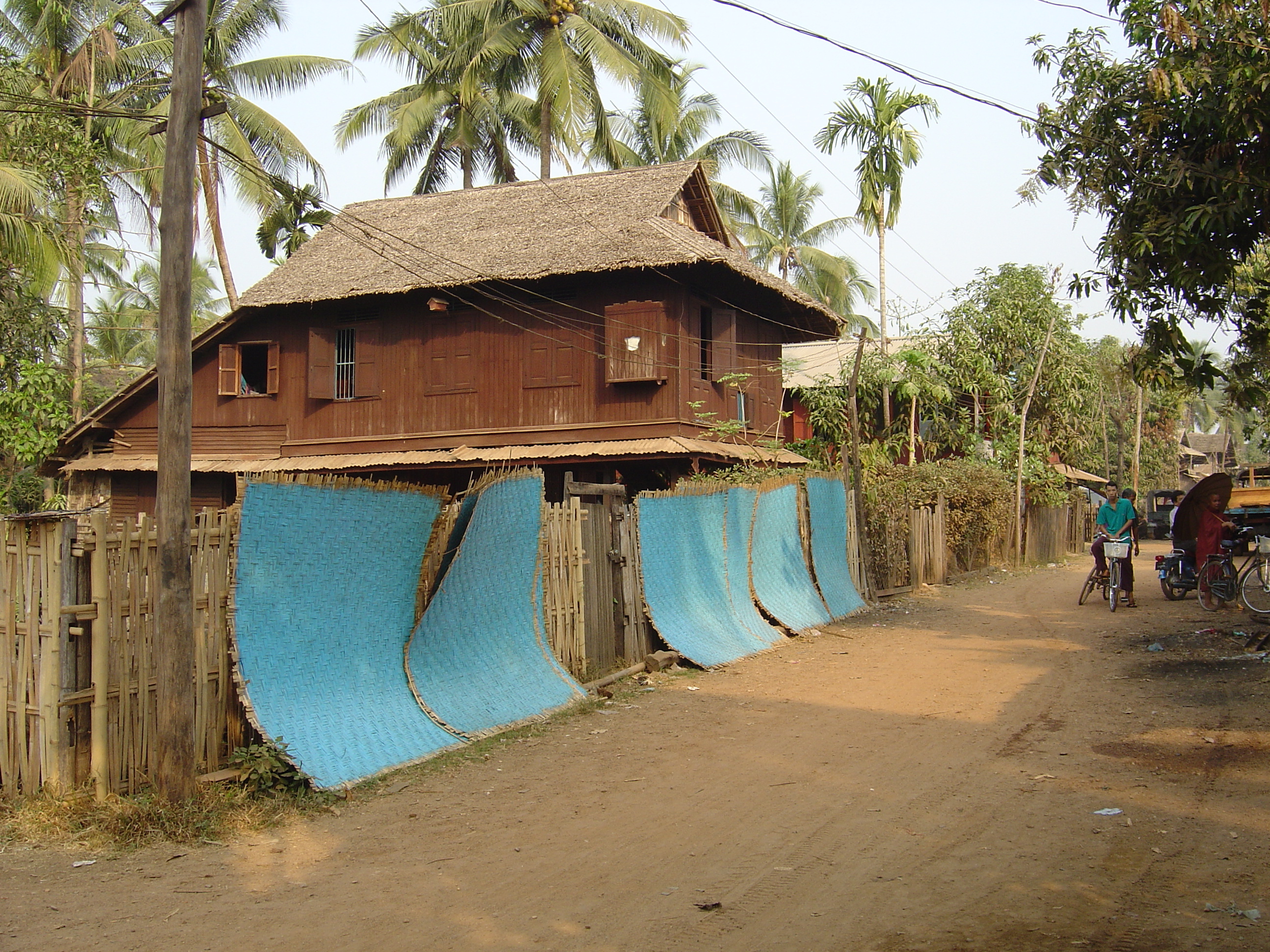 Picture Myanmar Dawei (TAVOY) 2005-01 100 - Tour Dawei (TAVOY)