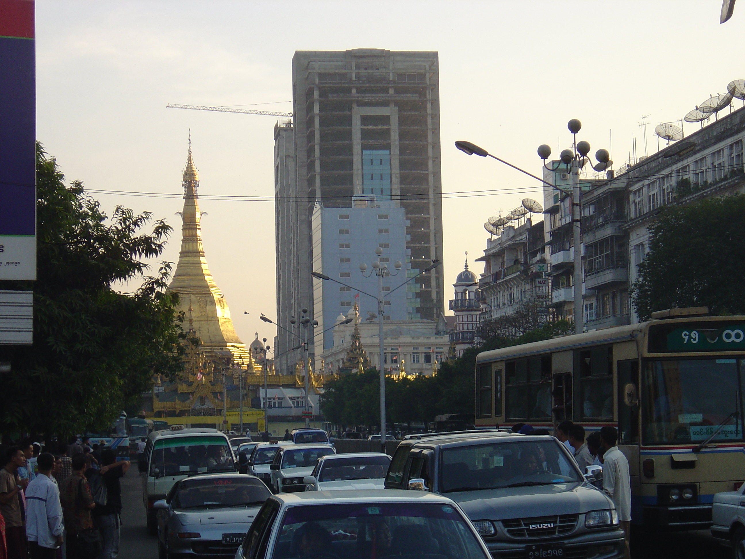 Picture Myanmar Yangon 2005-01 220 - Center Yangon