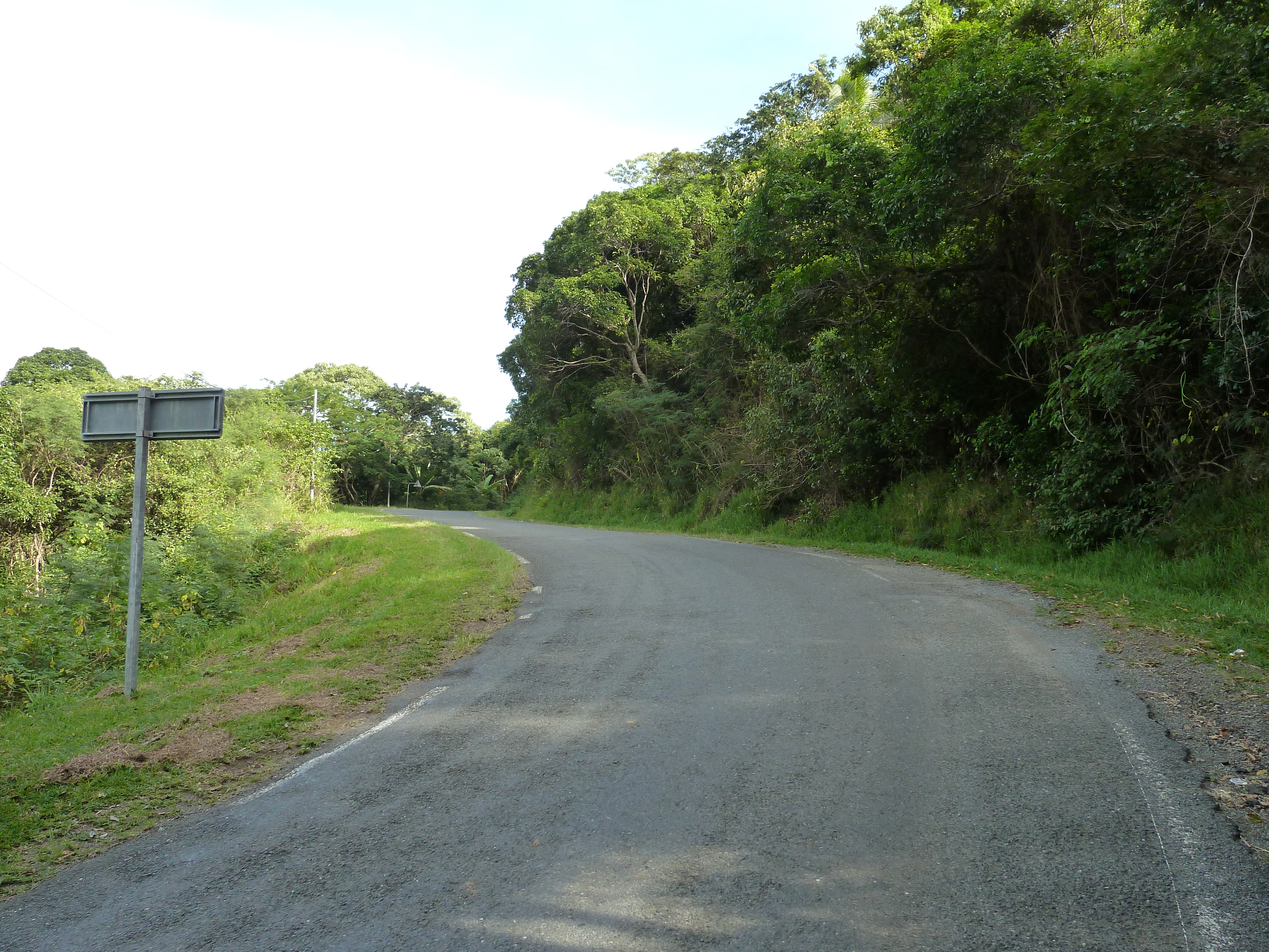 Picture New Caledonia Tontouta to Thio road 2010-05 43 - Center Tontouta to Thio road