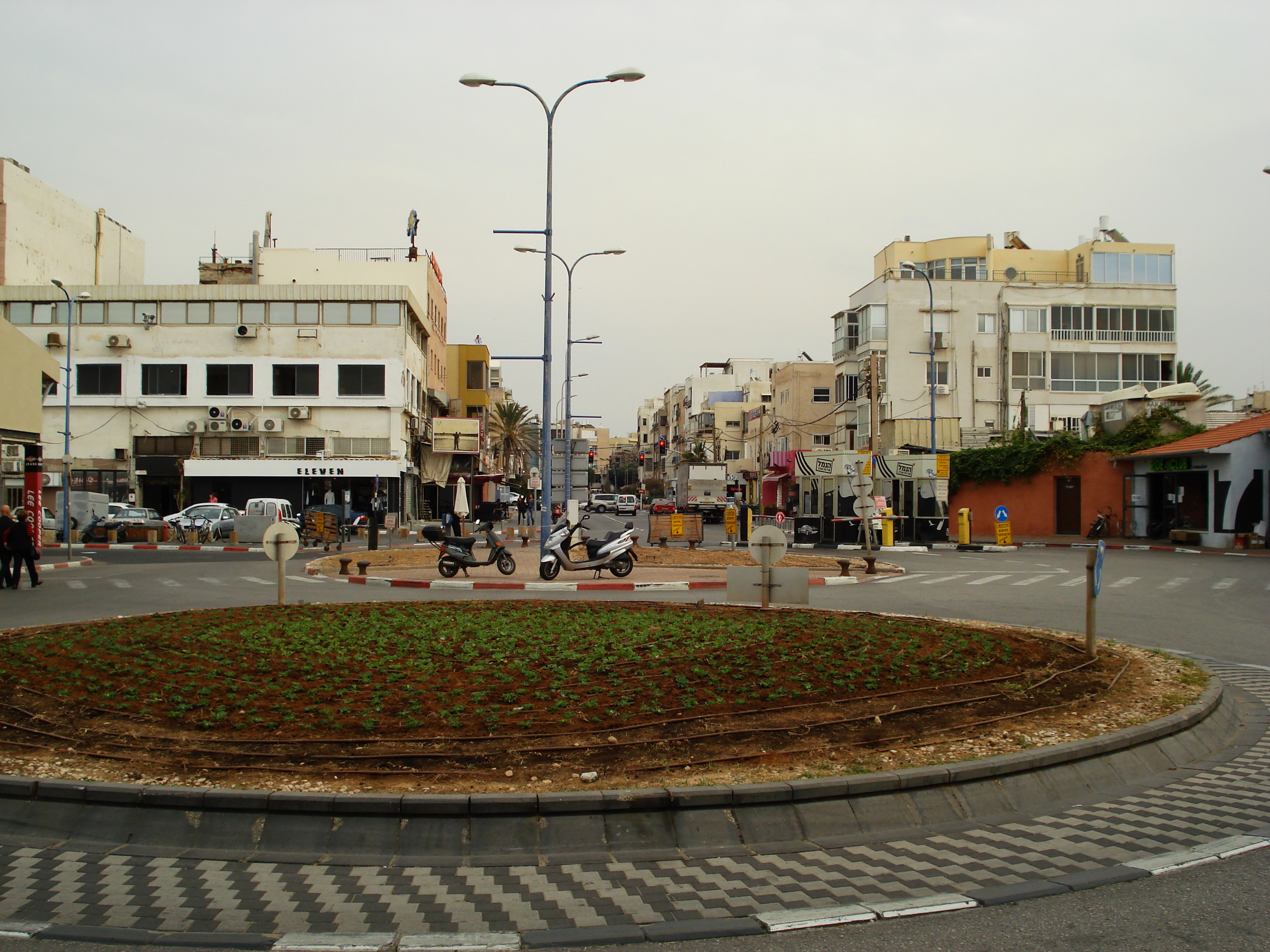 Picture Israel Tel Aviv Tel Aviv Sea Shore 2006-12 169 - Tour Tel Aviv Sea Shore