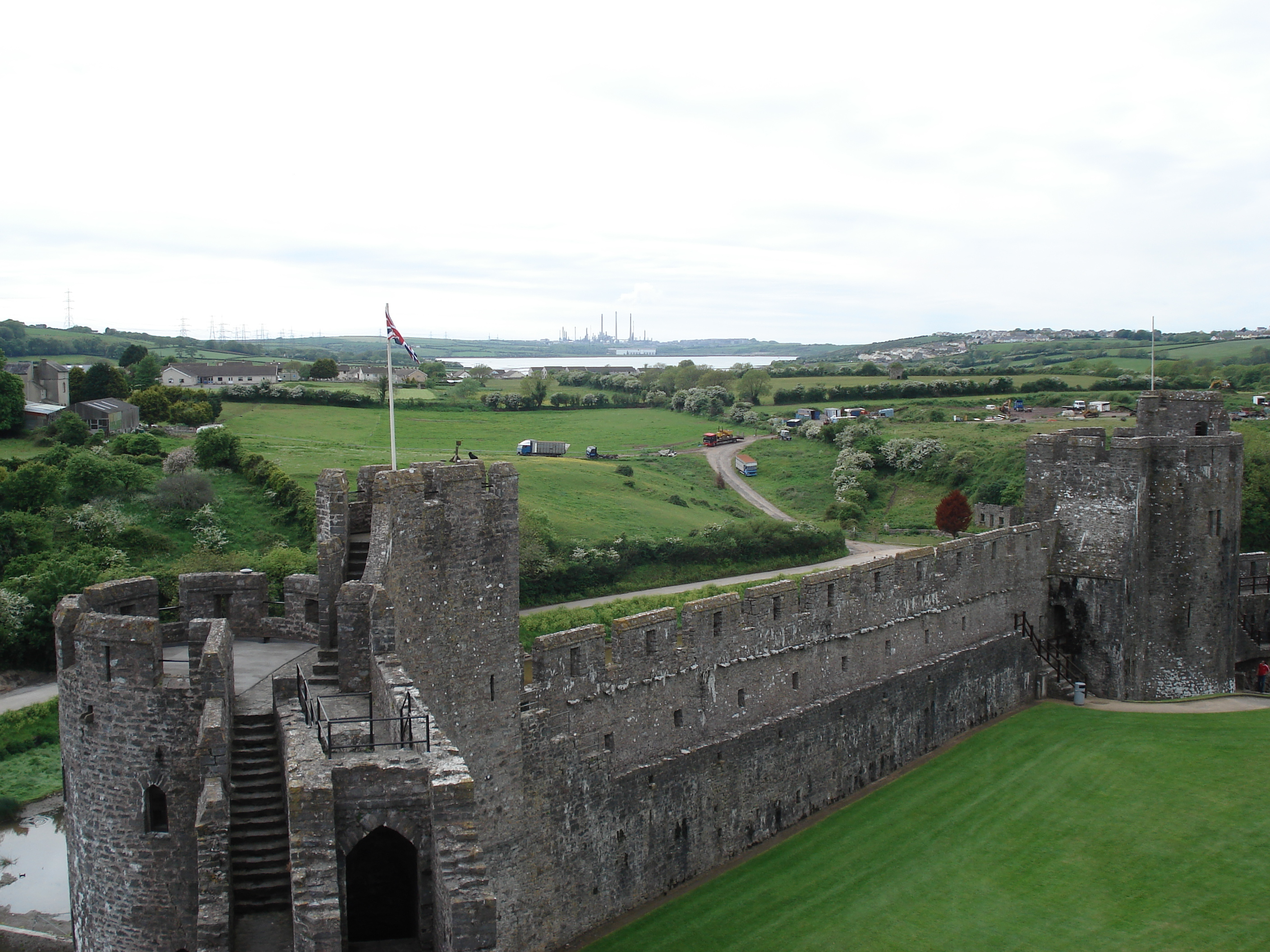 Picture United Kingdom Pembrokeshire Pembroke Castle 2006-05 25 - Recreation Castle