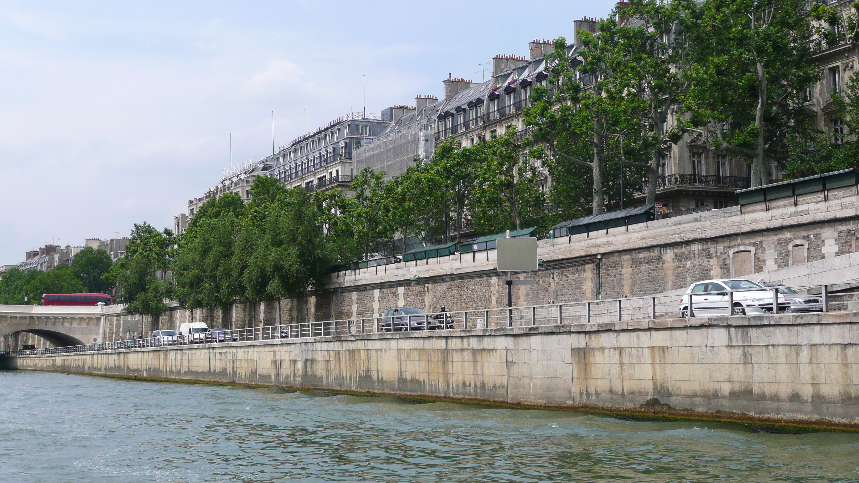 Picture France Paris Seine river 2007-06 217 - Tours Seine river