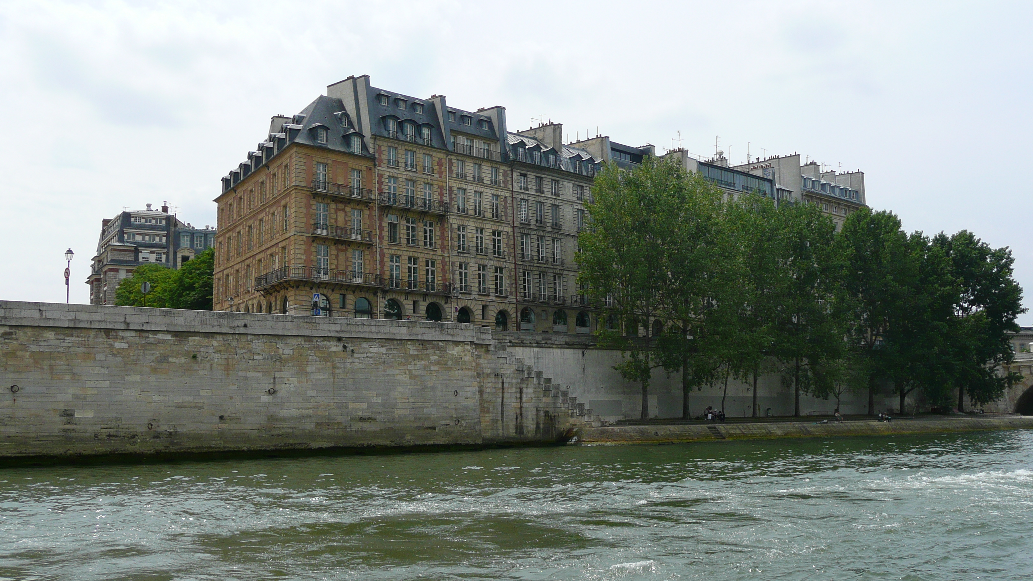 Picture France Paris Seine river 2007-06 212 - Tour Seine river