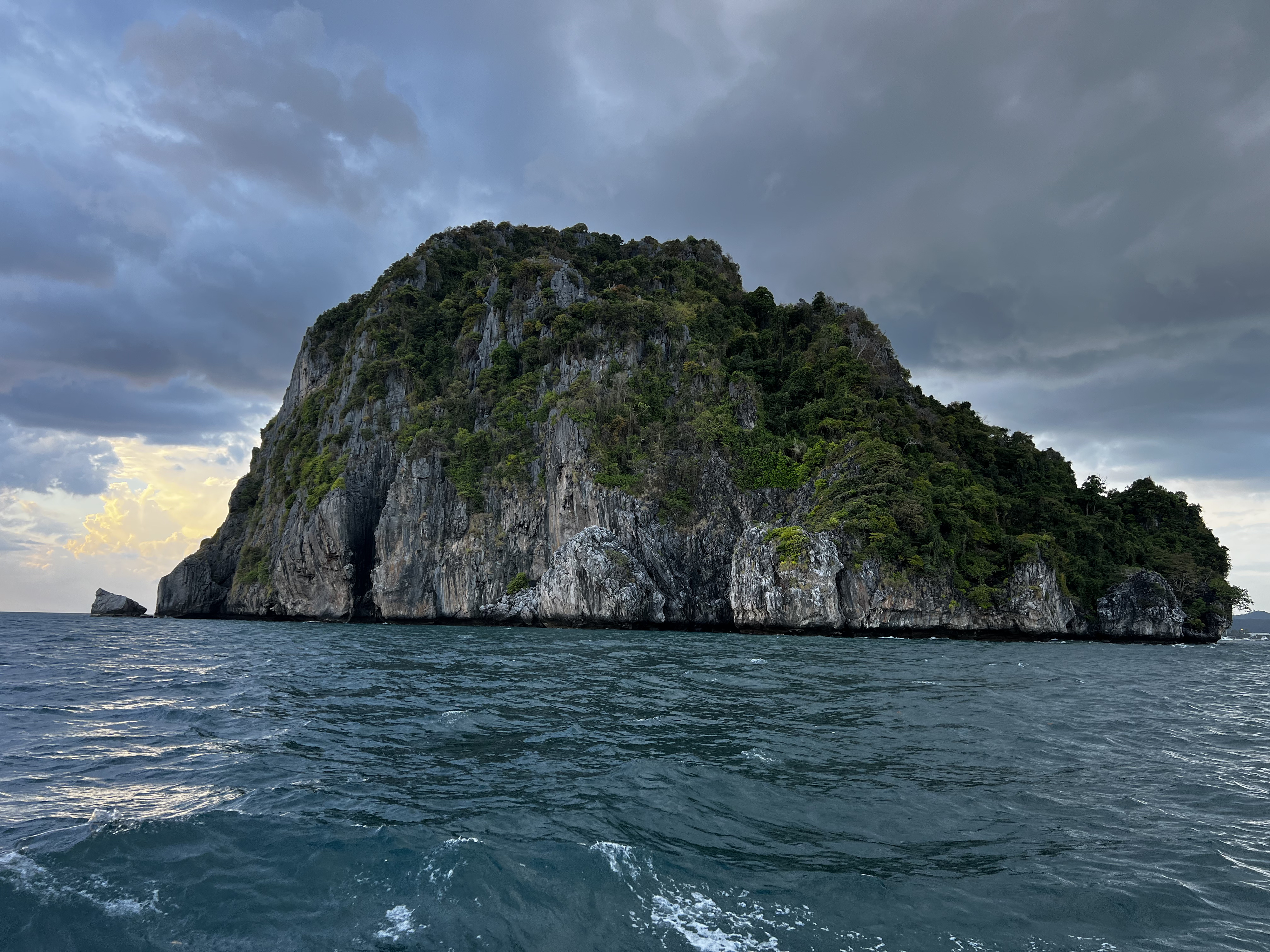 Picture Thailand Ko Phi Phi Don 2021-12 12 - Around Ko Phi Phi Don