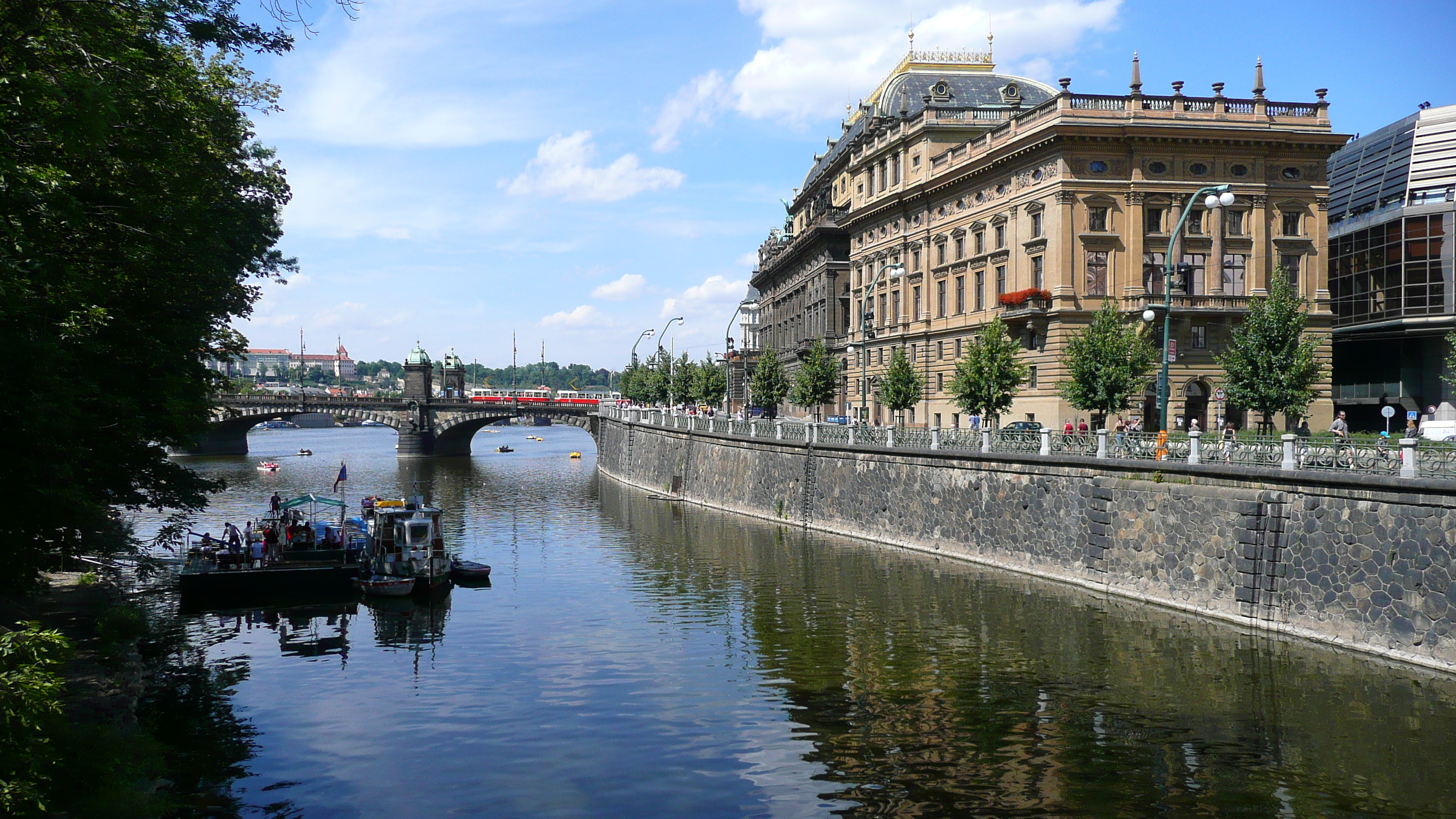 Picture Czech Republic Prague Vltava river 2007-07 61 - History Vltava river