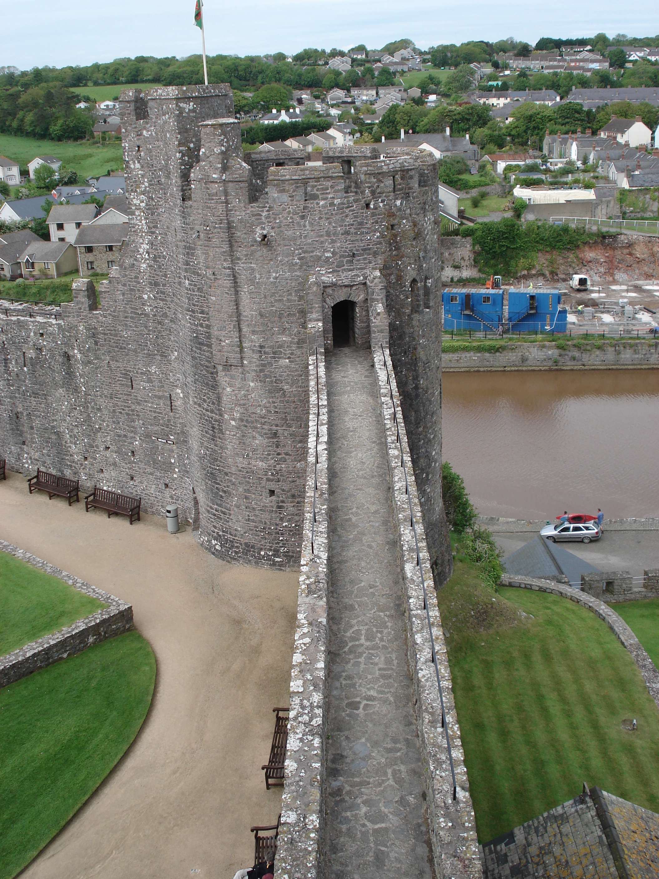 Picture United Kingdom Pembrokeshire Pembroke Castle 2006-05 20 - Center Castle