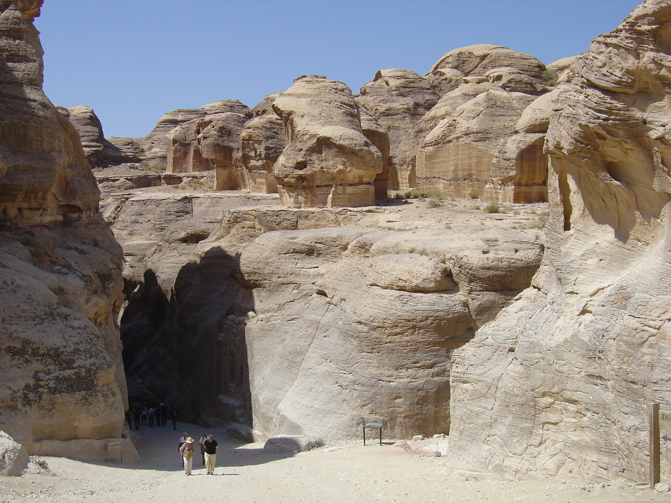 Picture Jordan Petra 2004-10 29 - Tour Petra