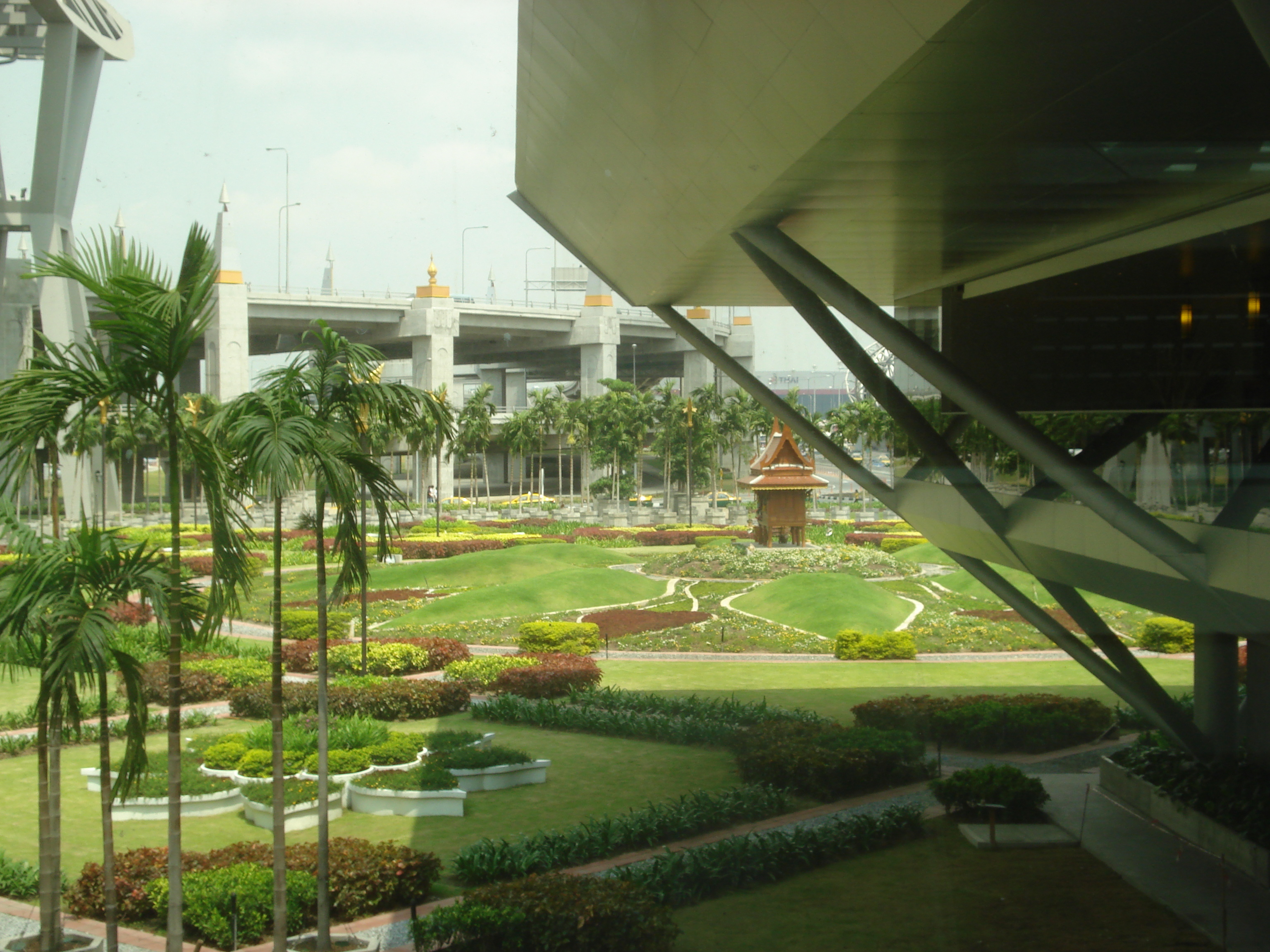 Picture Thailand Bangkok Suvarnabhumi Airport 2007-02 33 - Tours Suvarnabhumi Airport