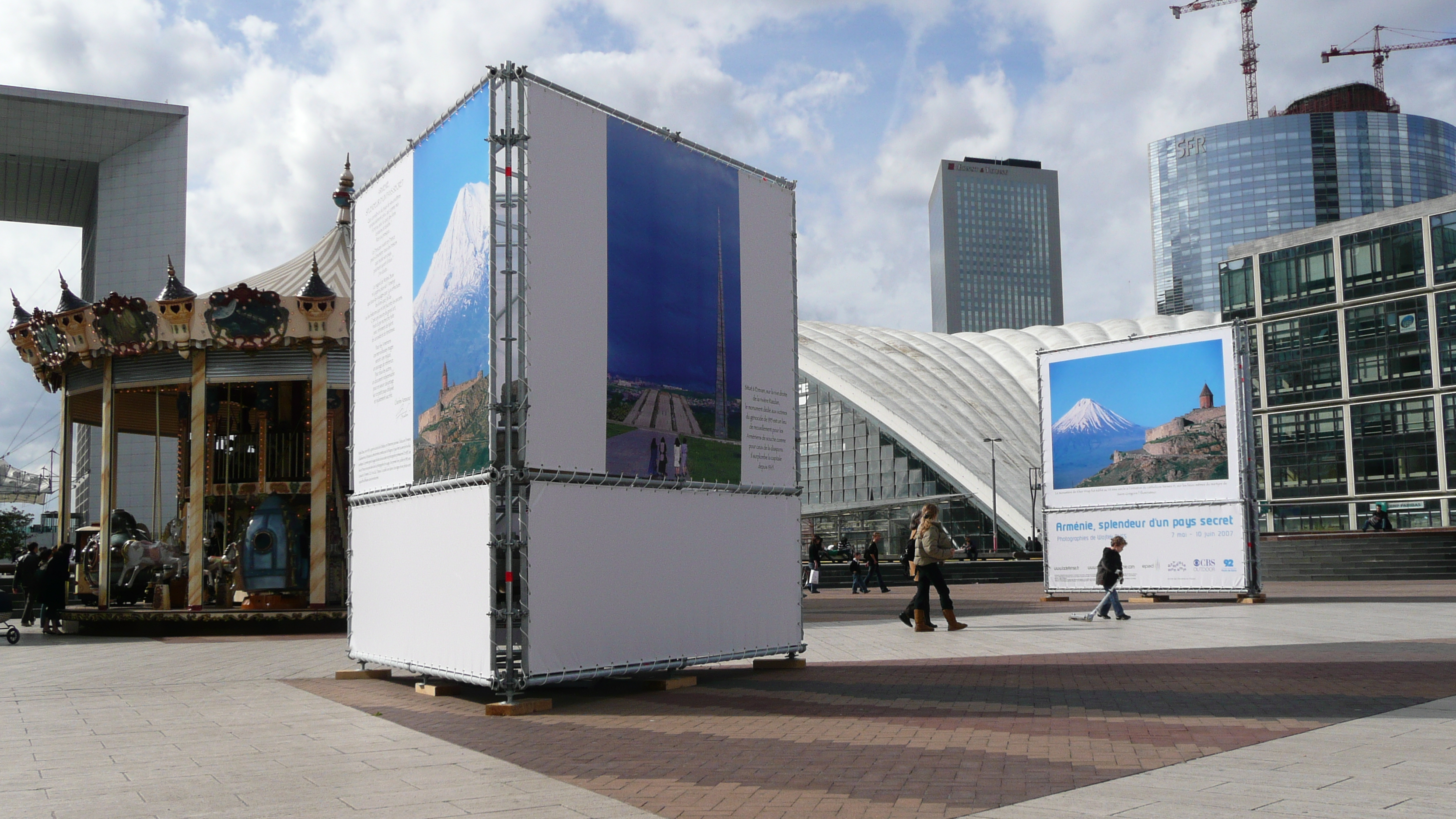 Picture France Paris La Defense 2007-05 137 - Tours La Defense