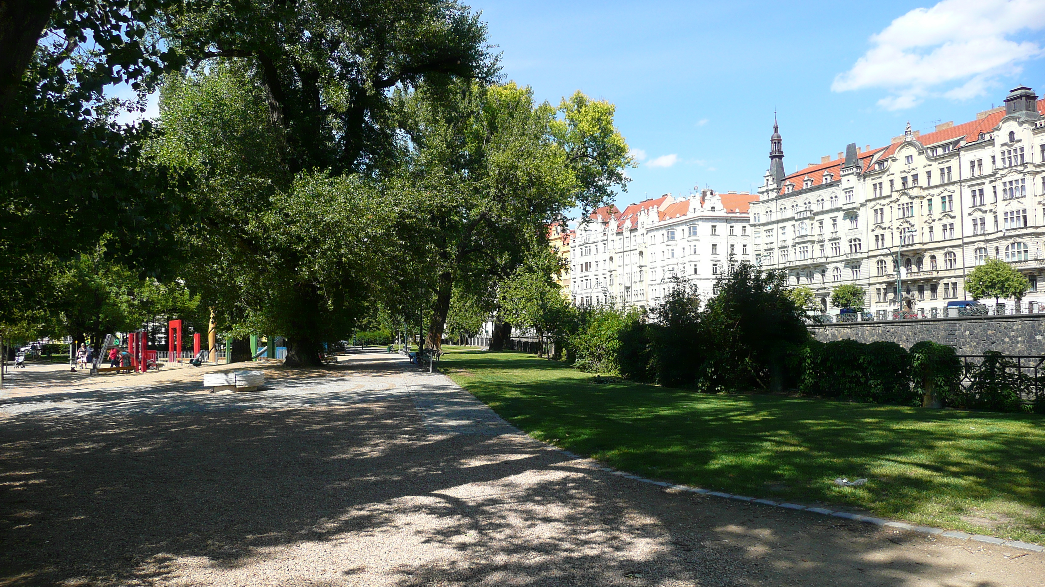 Picture Czech Republic Prague Zofin Garden 2007-07 34 - Recreation Zofin Garden