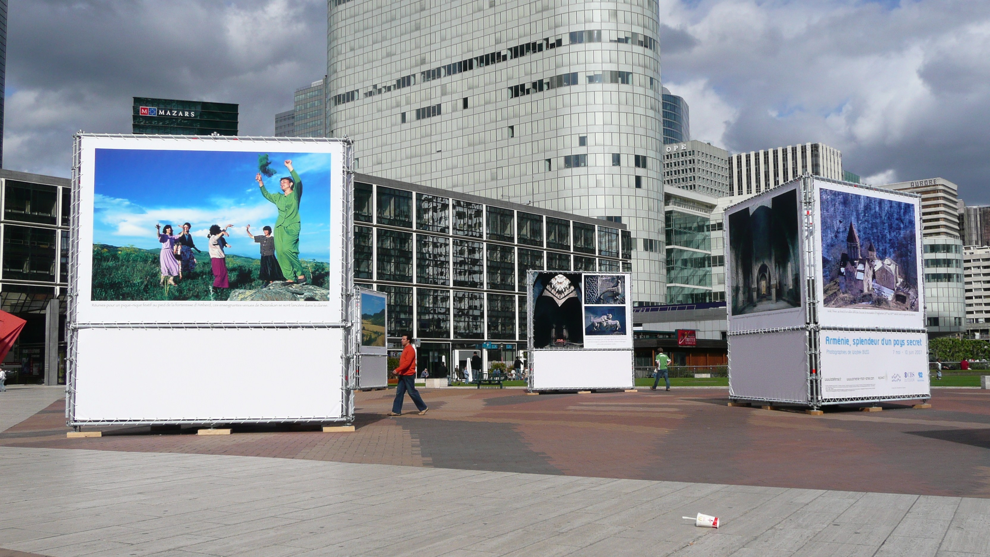 Picture France Paris La Defense 2007-05 154 - History La Defense