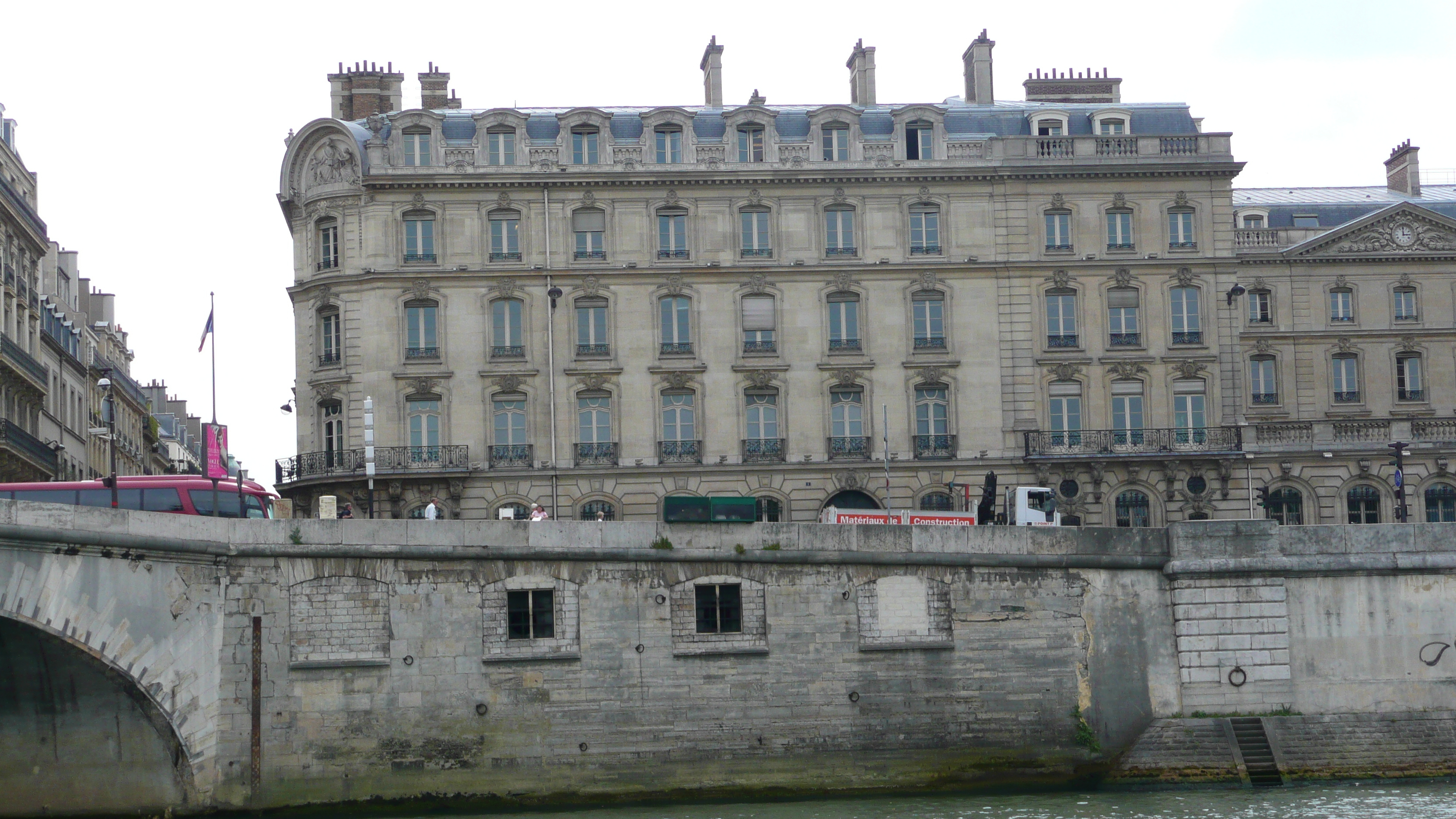 Picture France Paris Seine river 2007-06 63 - Tour Seine river