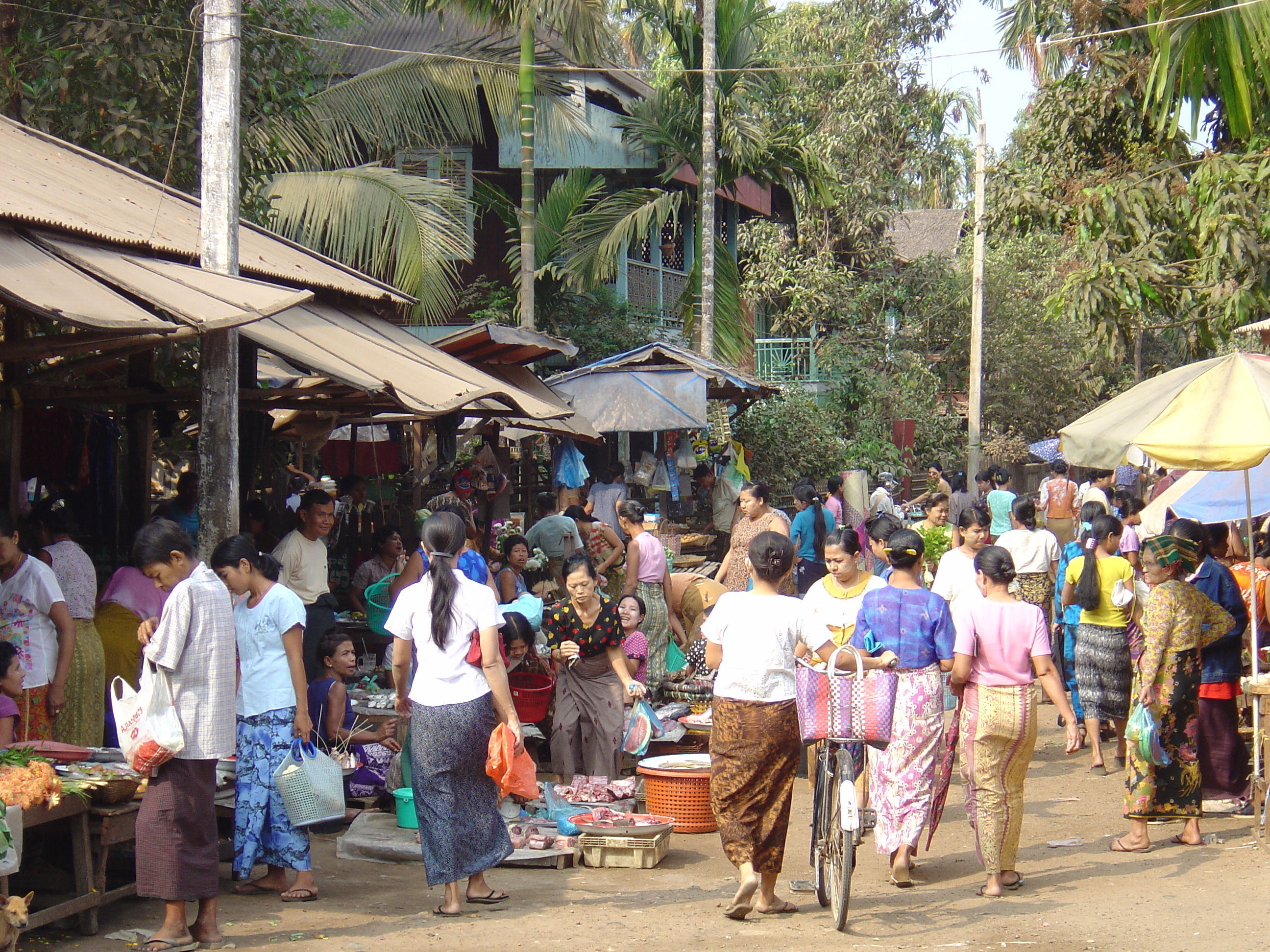 Picture Myanmar Dawei (TAVOY) 2005-01 164 - Tour Dawei (TAVOY)