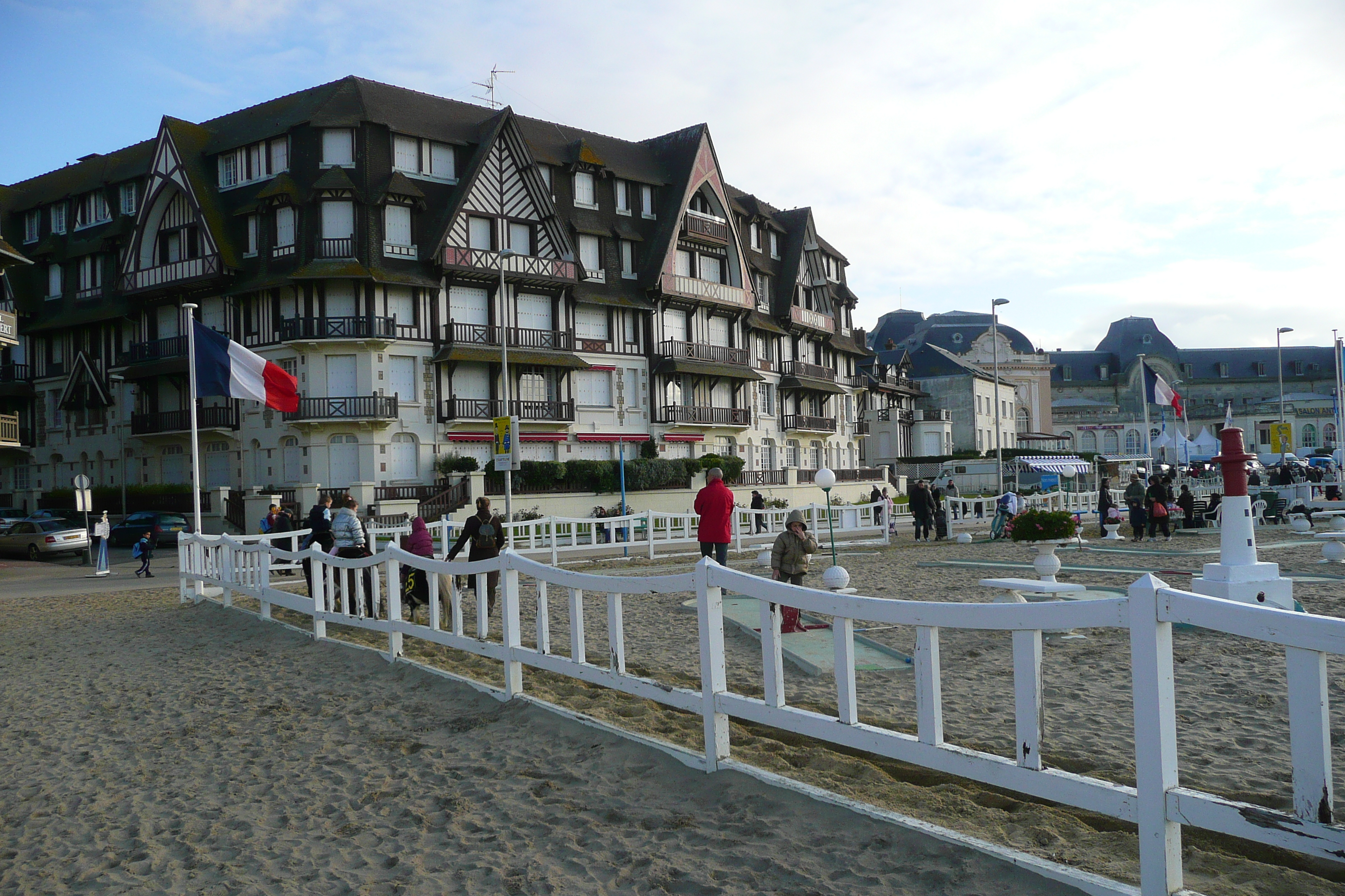 Picture France Trouville 2008-10 48 - Center Trouville