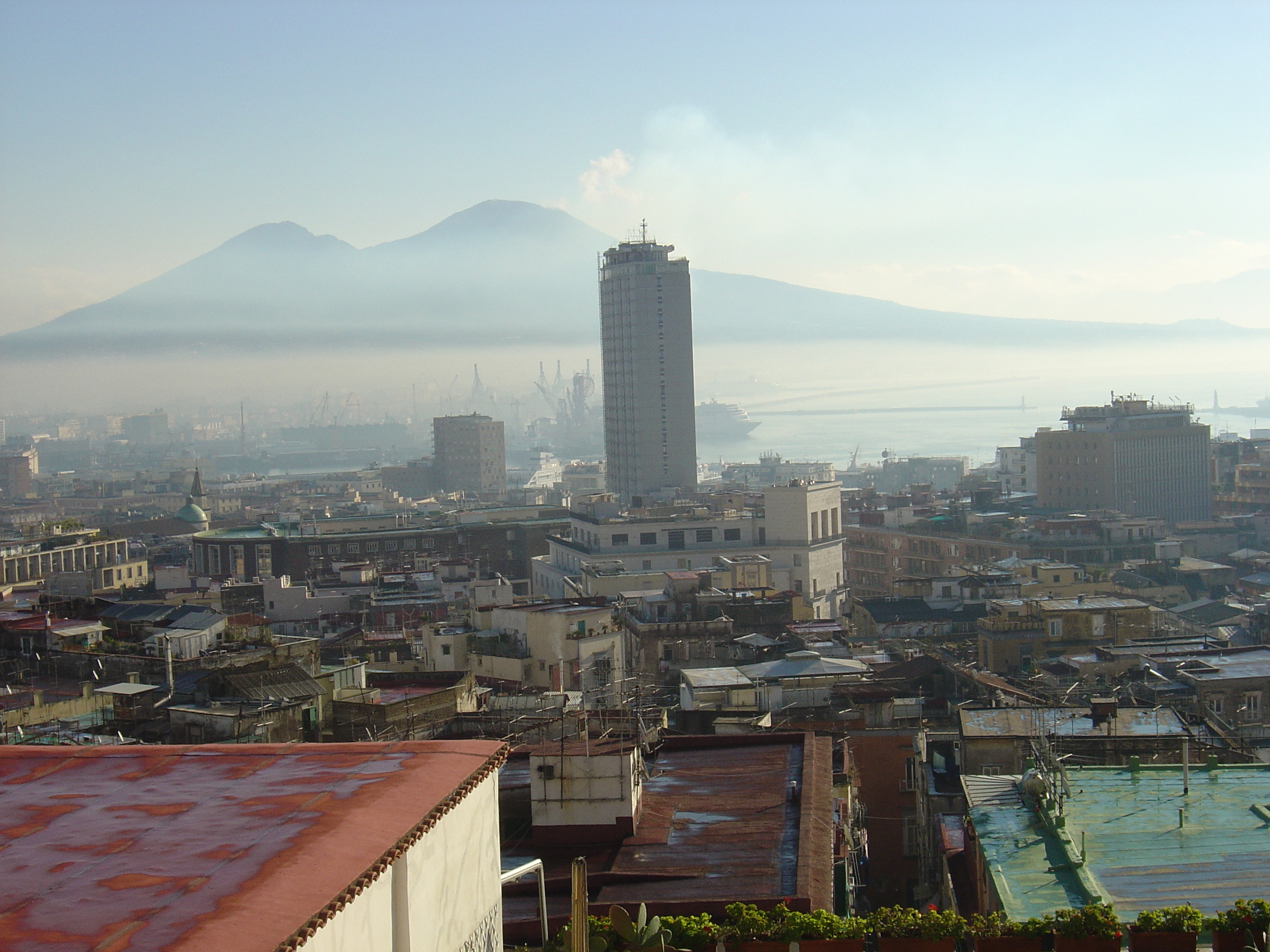 Picture Italy Napoli 2004-11 51 - History Napoli