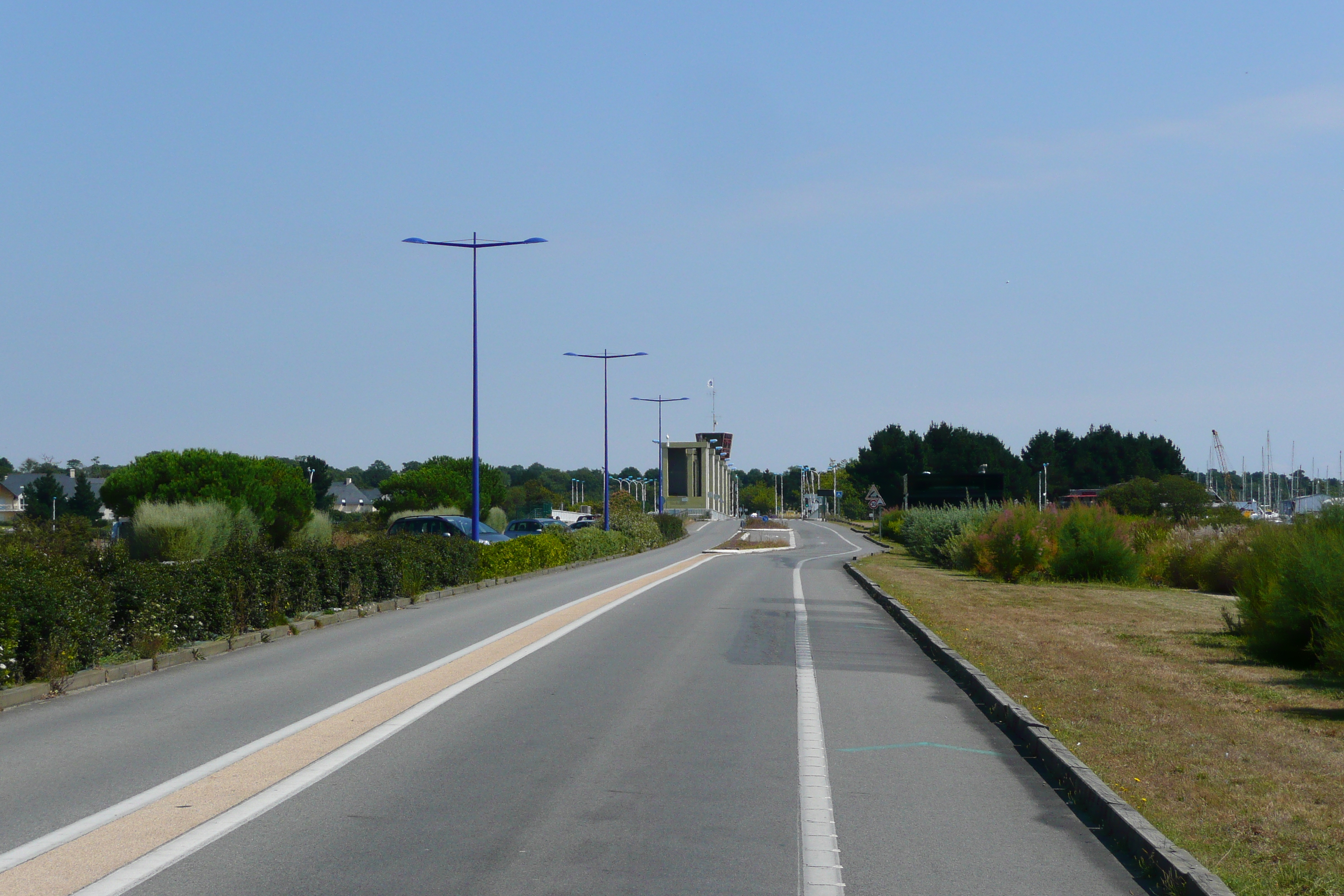 Picture France Brittany roads 2007-08 54 - History Brittany roads