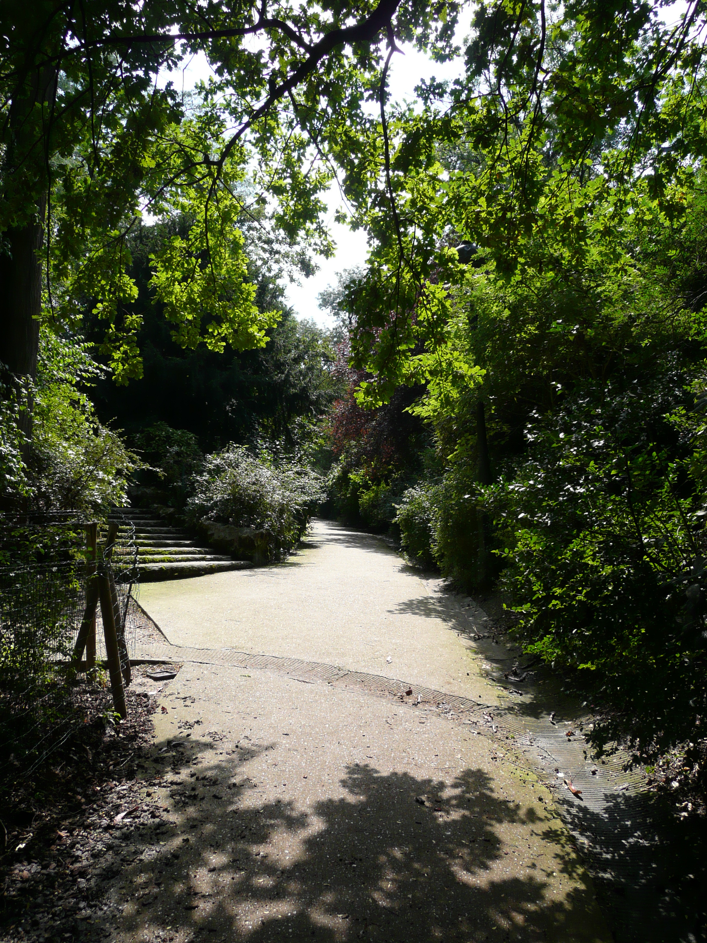 Picture France Paris Parc des Butes Chaumont 2007-08 32 - Center Parc des Butes Chaumont