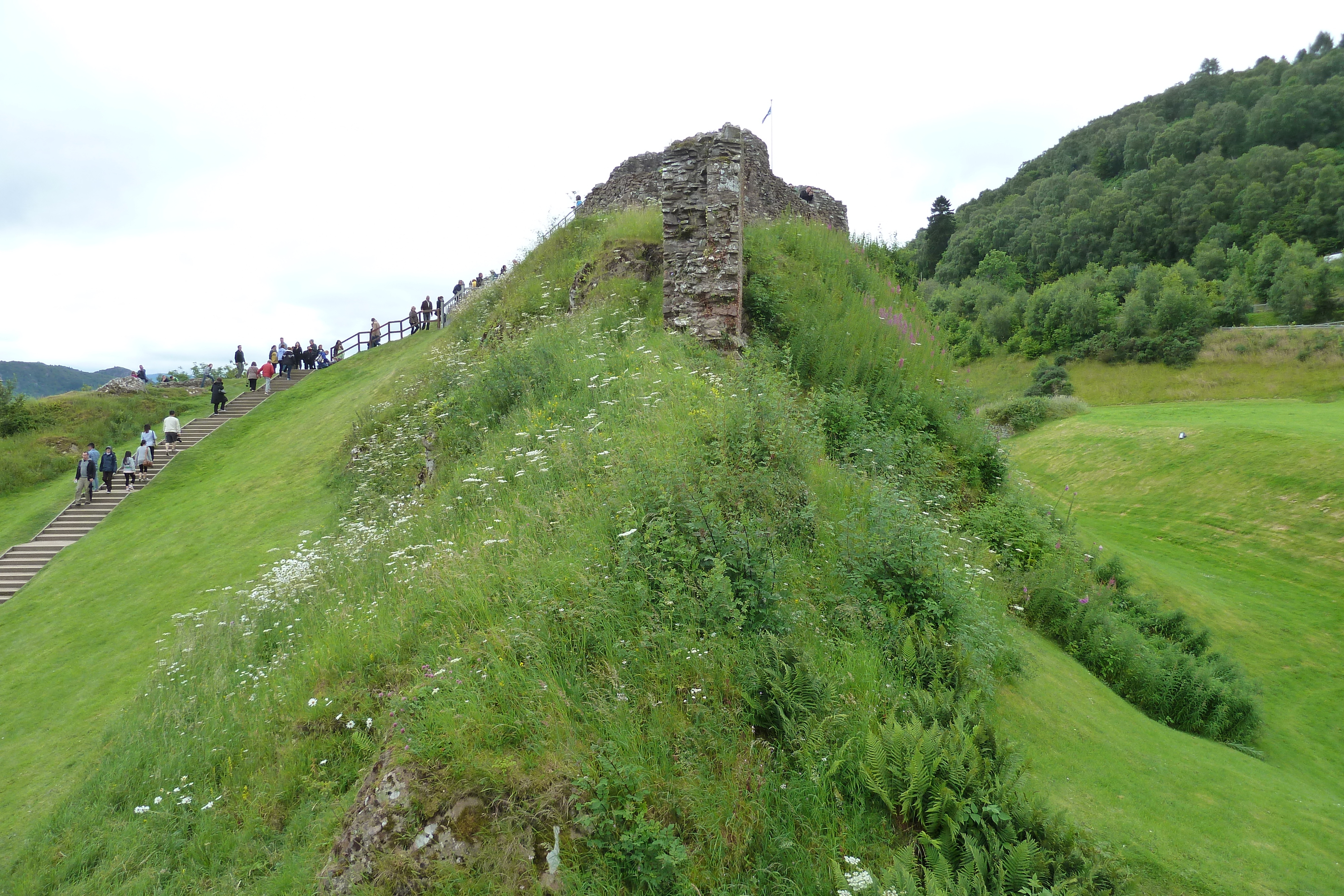 Picture United Kingdom Scotland Urquhart Castle (Loch Ness) 2011-07 39 - Tour Urquhart Castle (Loch Ness)