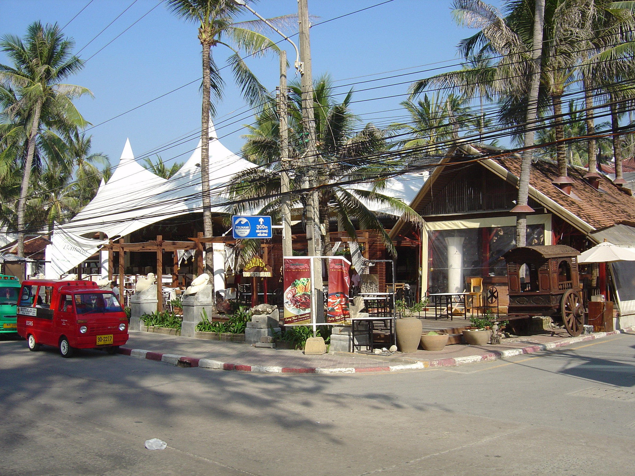 Picture Thailand Phuket Patong Beach Road 2005-12 14 - Discovery Beach Road