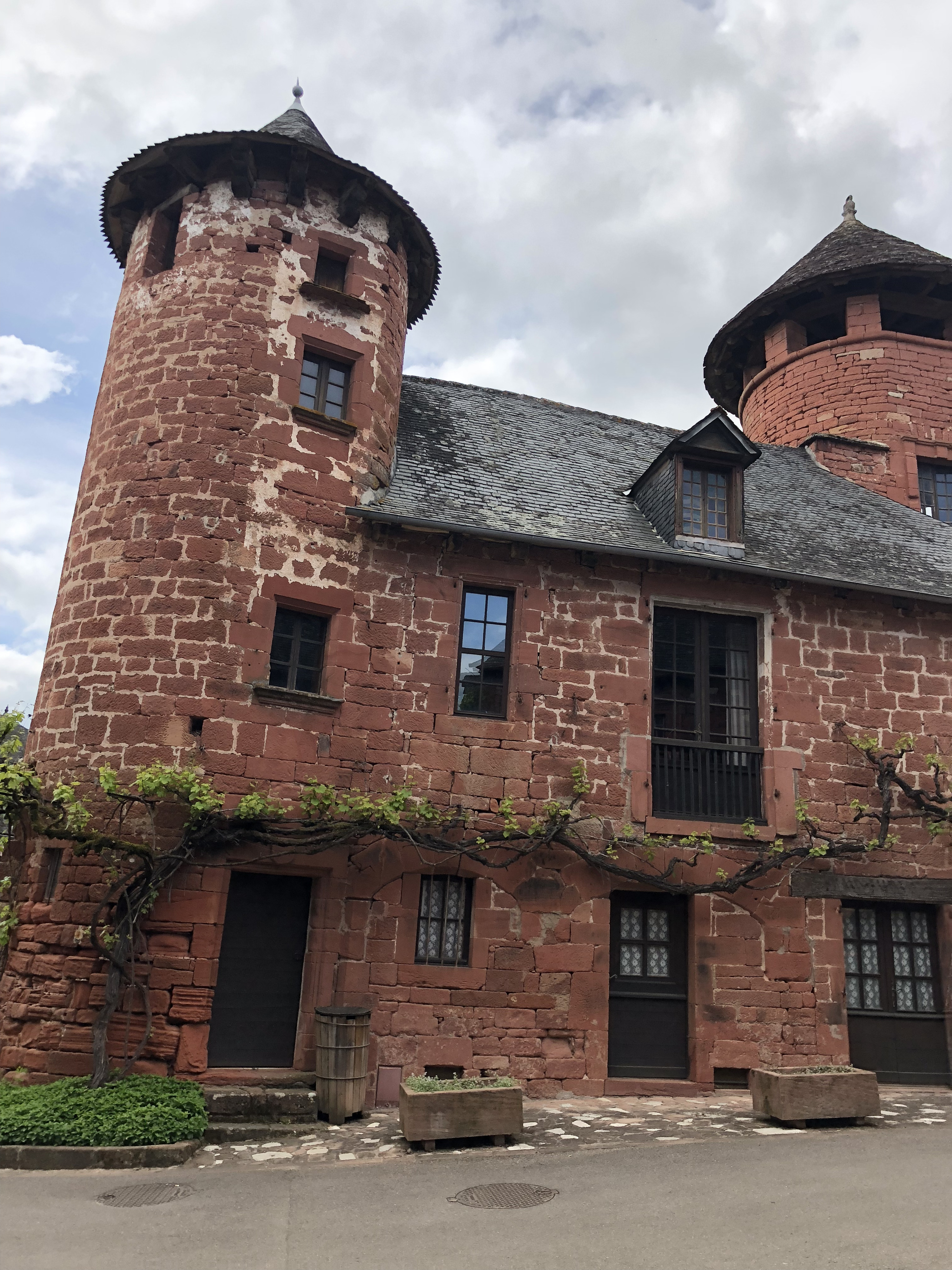 Picture France Collonges la Rouge 2018-04 50 - Discovery Collonges la Rouge