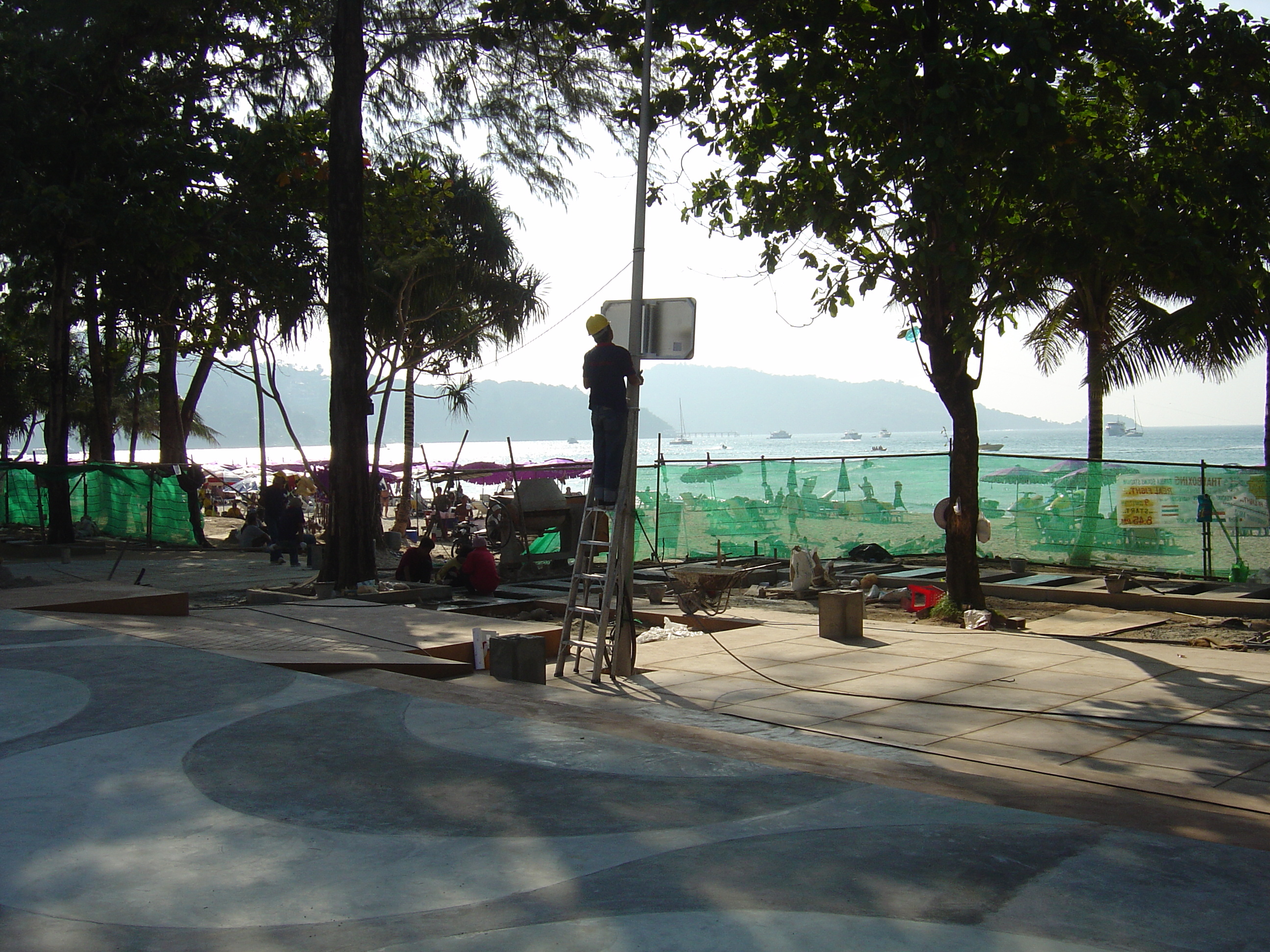 Picture Thailand Phuket Patong Beach Road 2005-12 72 - Journey Beach Road